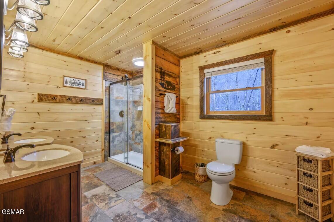 709 Spring Drive Gatlinburg TN 37738