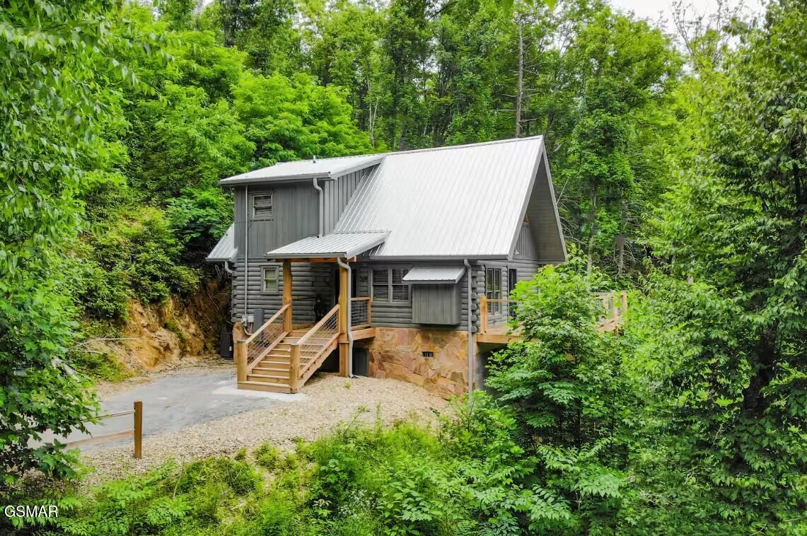 709 Spring Drive Gatlinburg TN 37738