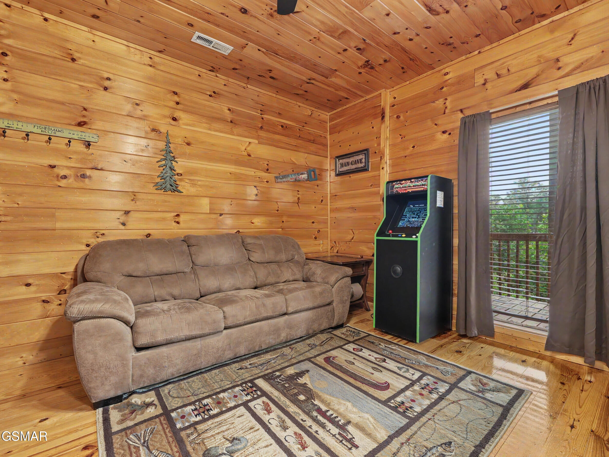 1944 E Mountain Way Sevierville TN 37876