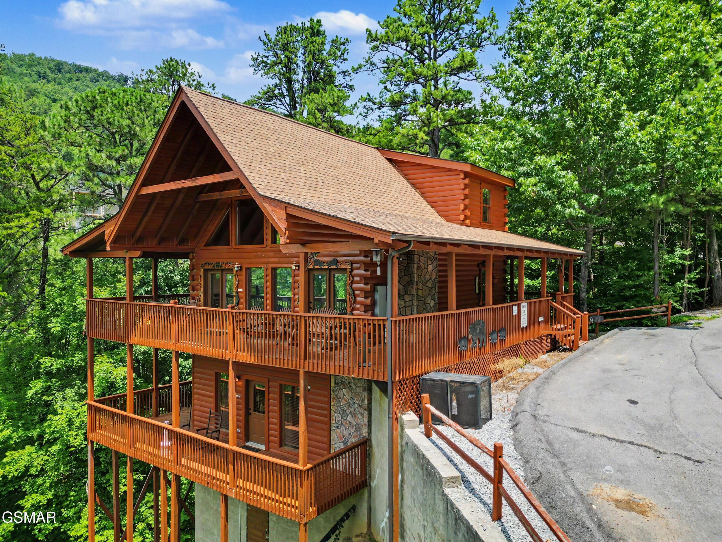 1944 E Mountain Way Sevierville TN 37876