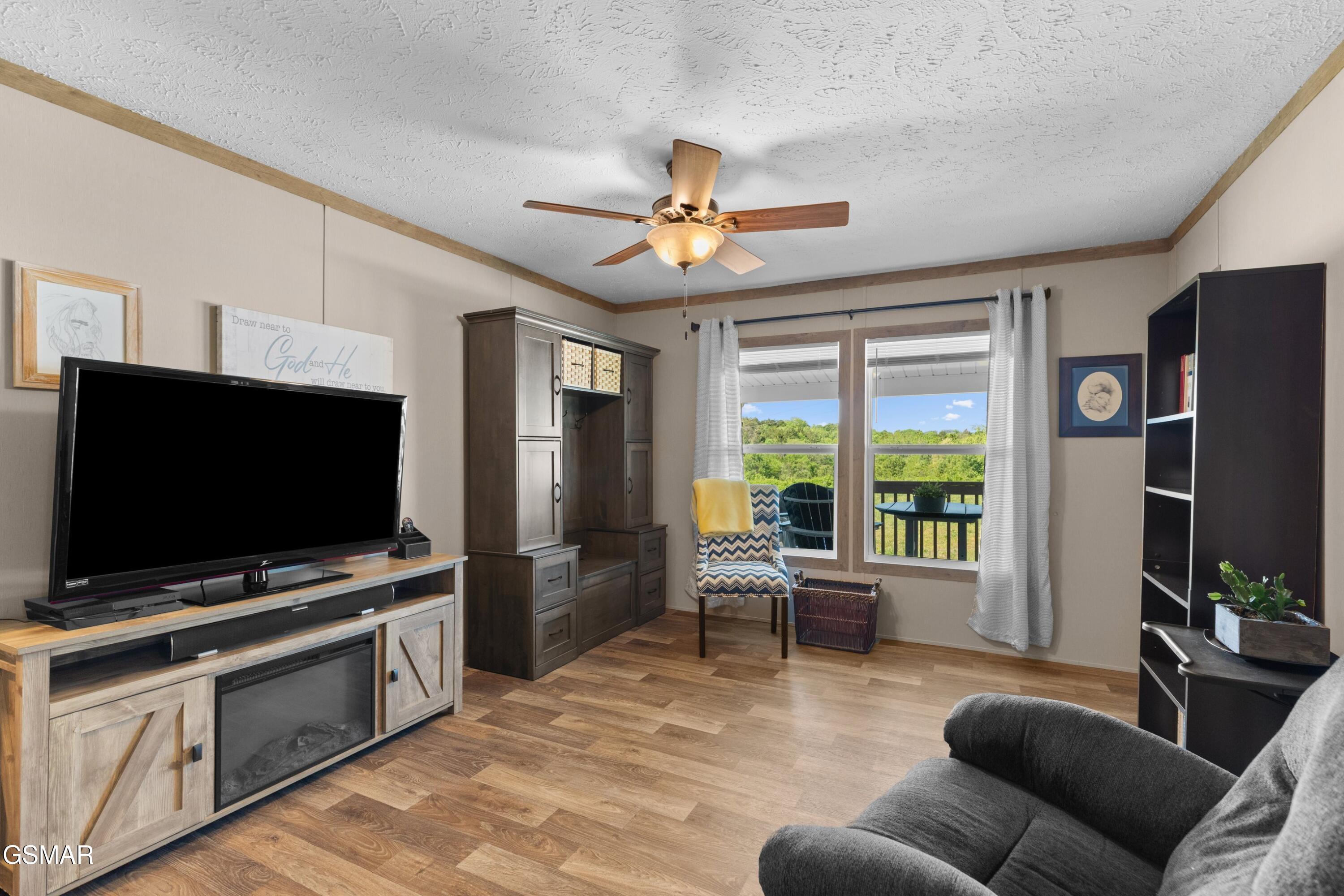 405 Barry Cove Dandridge TN 37725