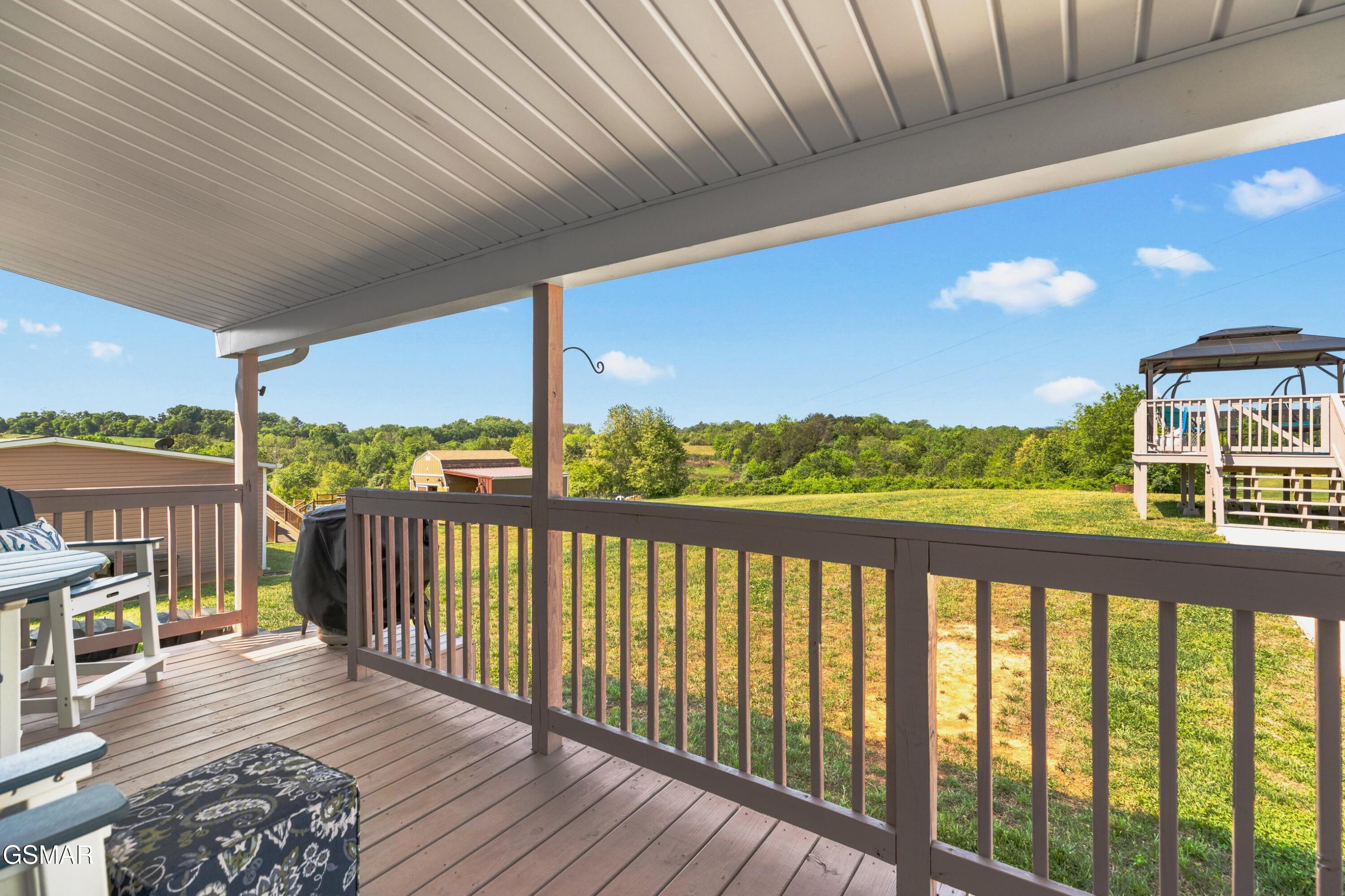405 Barry Cove Dandridge TN 37725