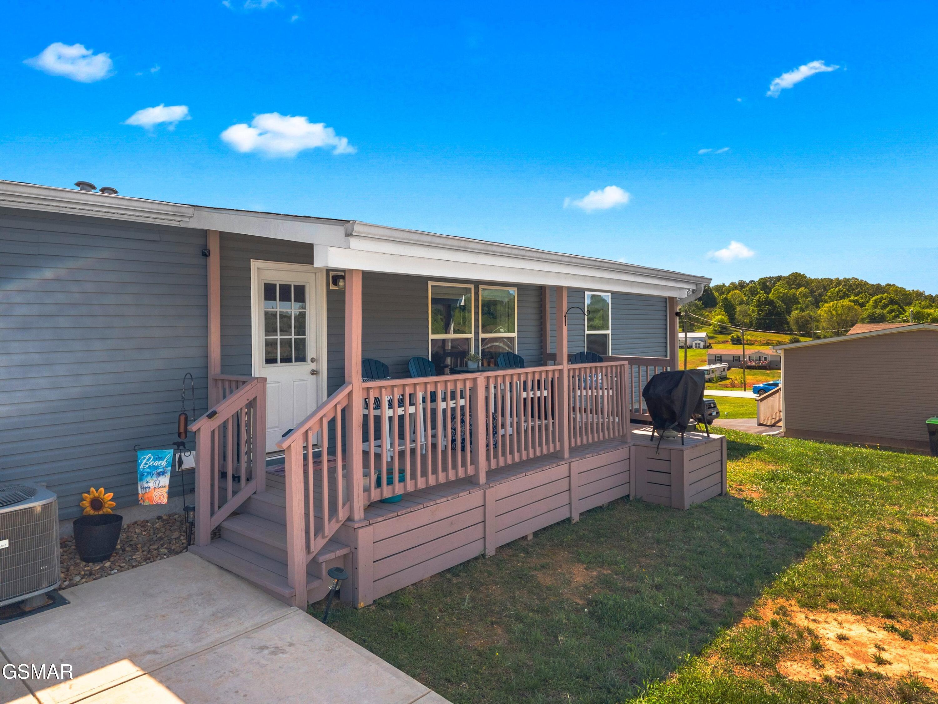 405 Barry Cove Dandridge TN 37725