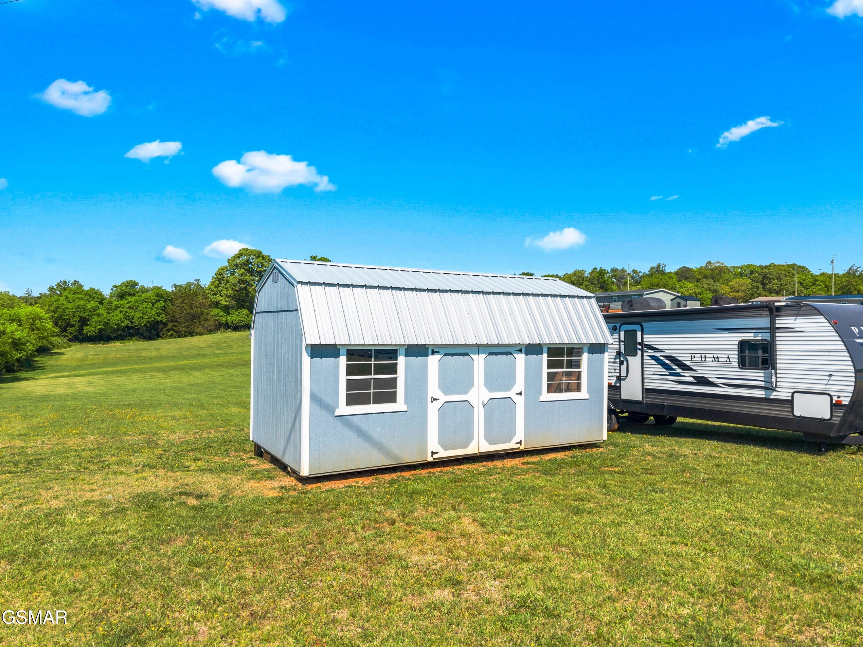 405 Barry Cove Dandridge TN 37725