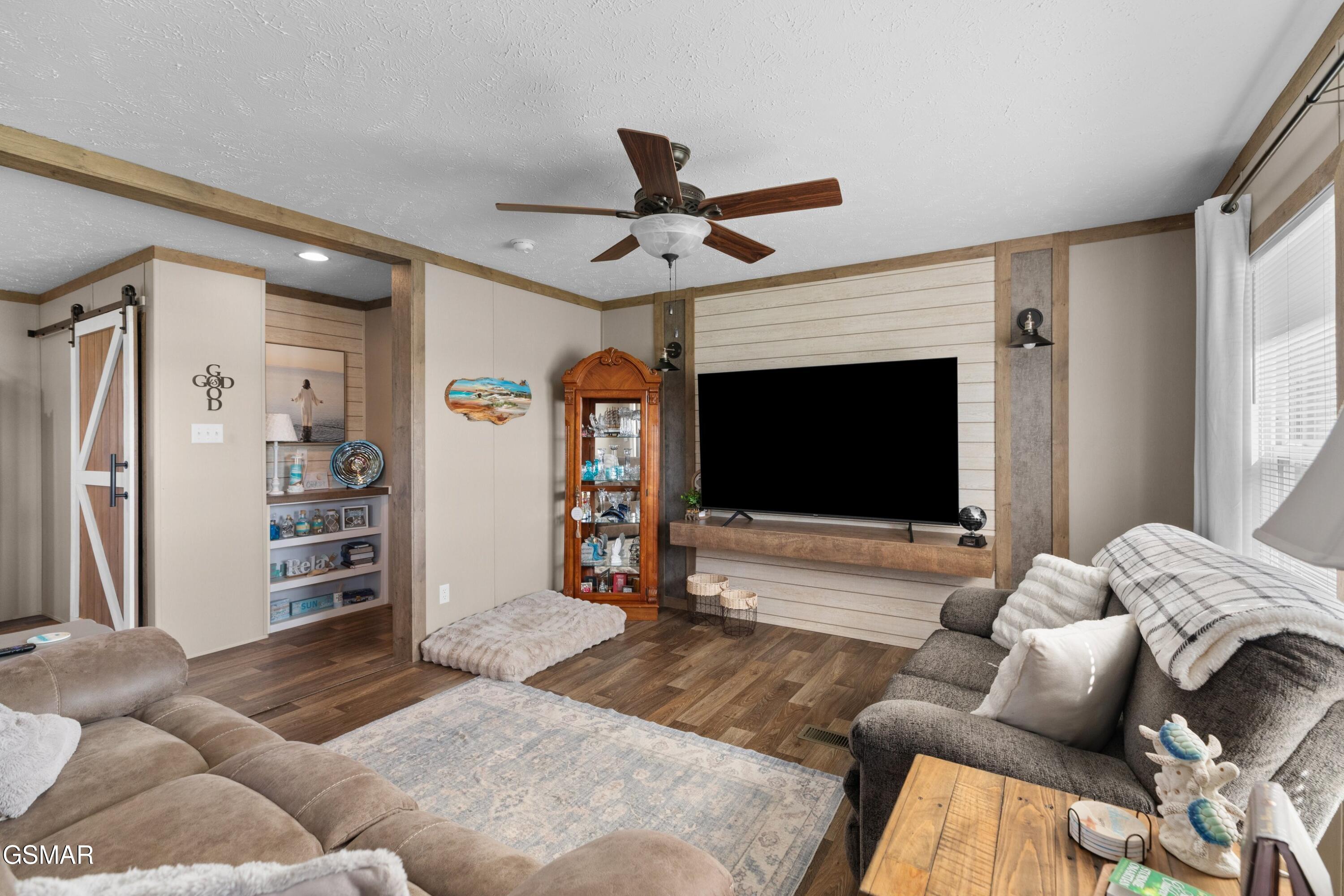 405 Barry Cove Dandridge TN 37725