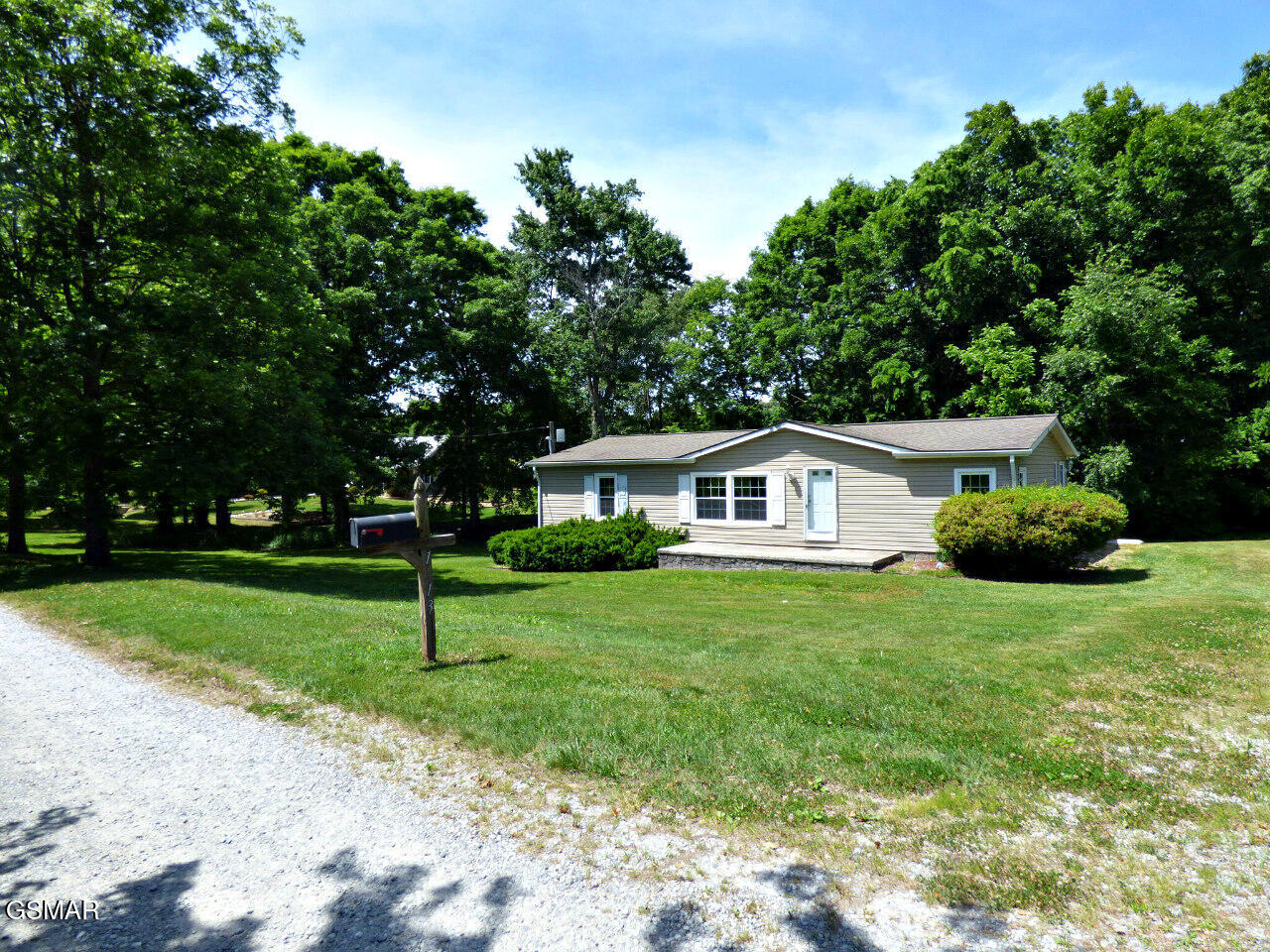 1013 Tara View Way White Pine TN 37890