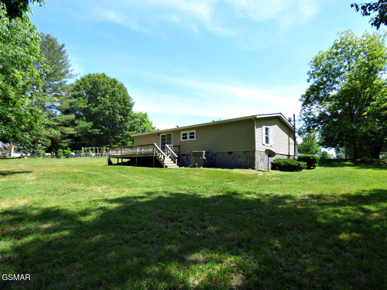 1013 Tara View Way White Pine TN 37890