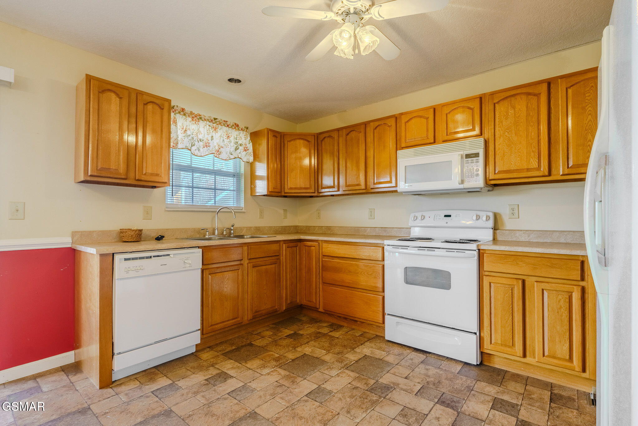 2008 Bessie Slaton Road Dandridge TN 37725