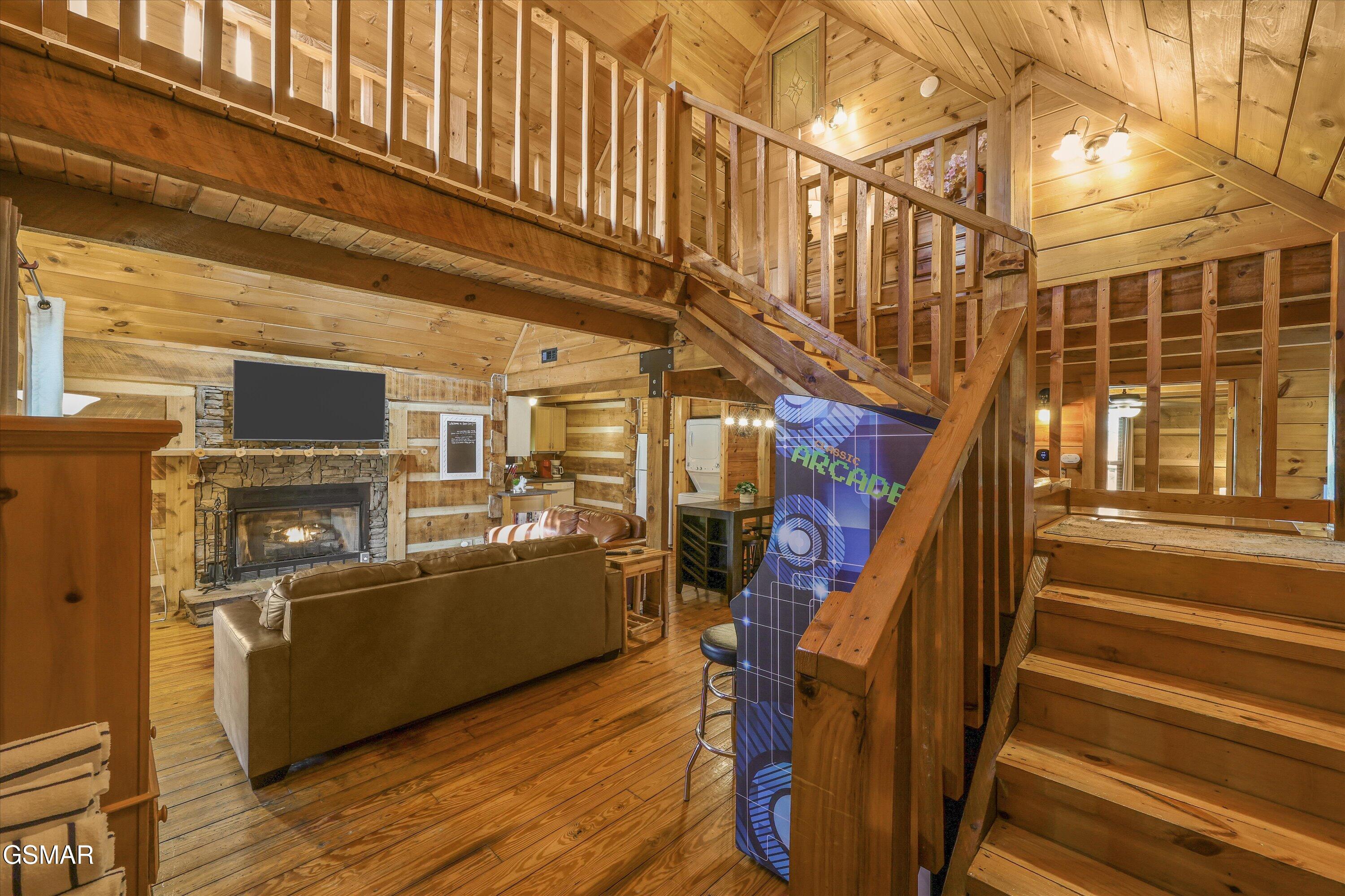 1483 Honey Oaks Way Sevierville TN 37876