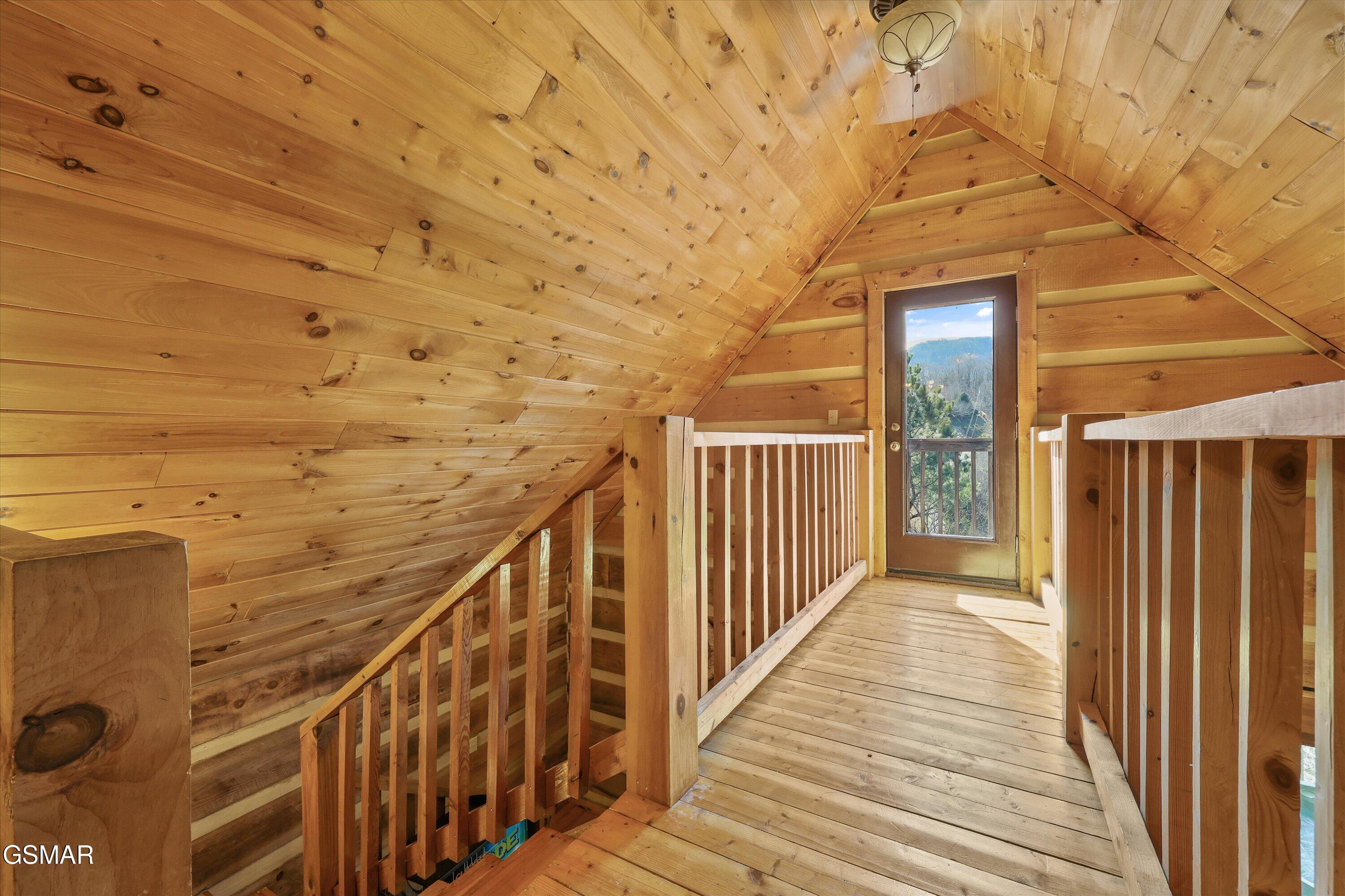 1483 Honey Oaks Way Sevierville TN 37876