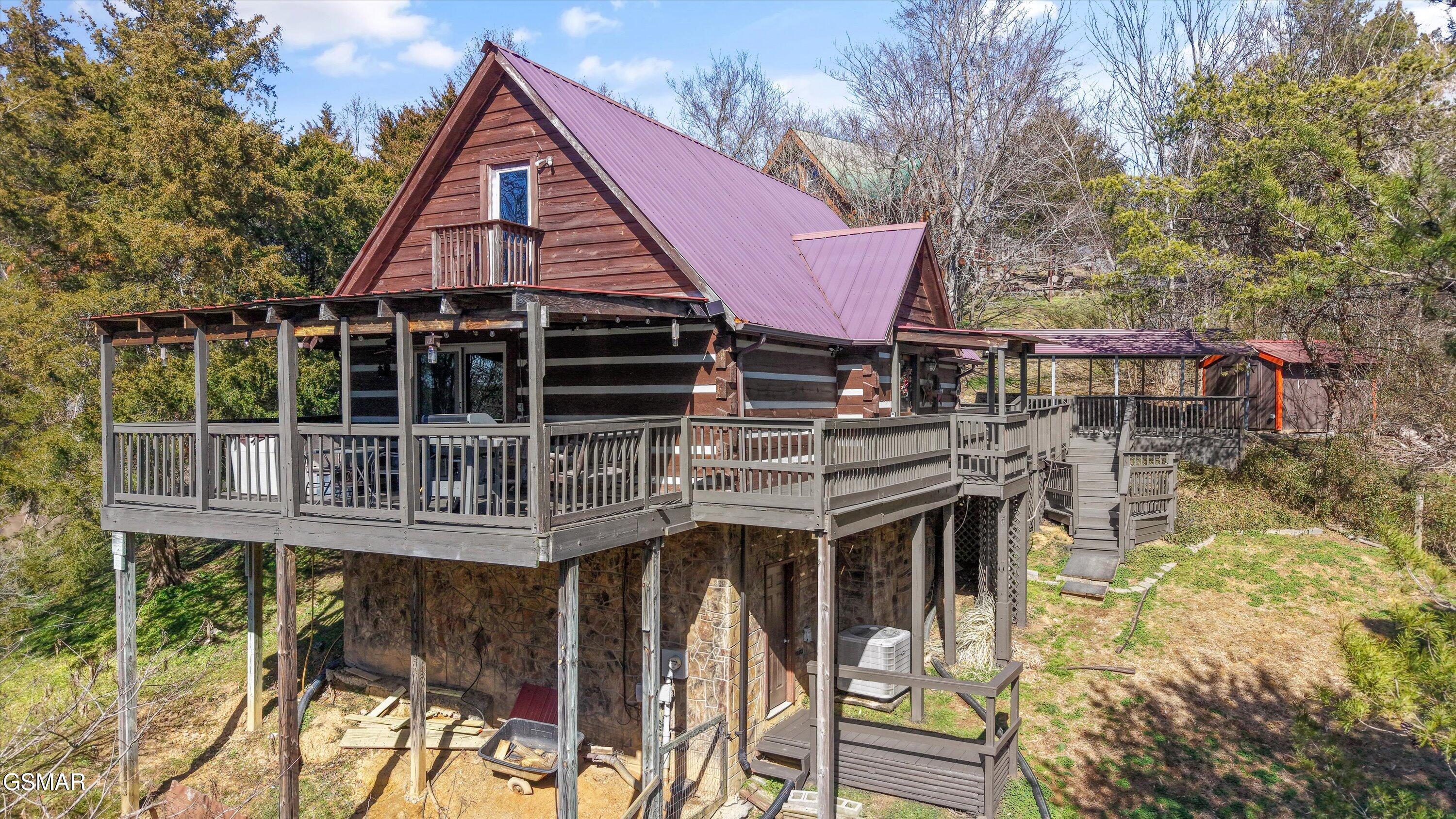 1483 Honey Oaks Way Sevierville TN 37876