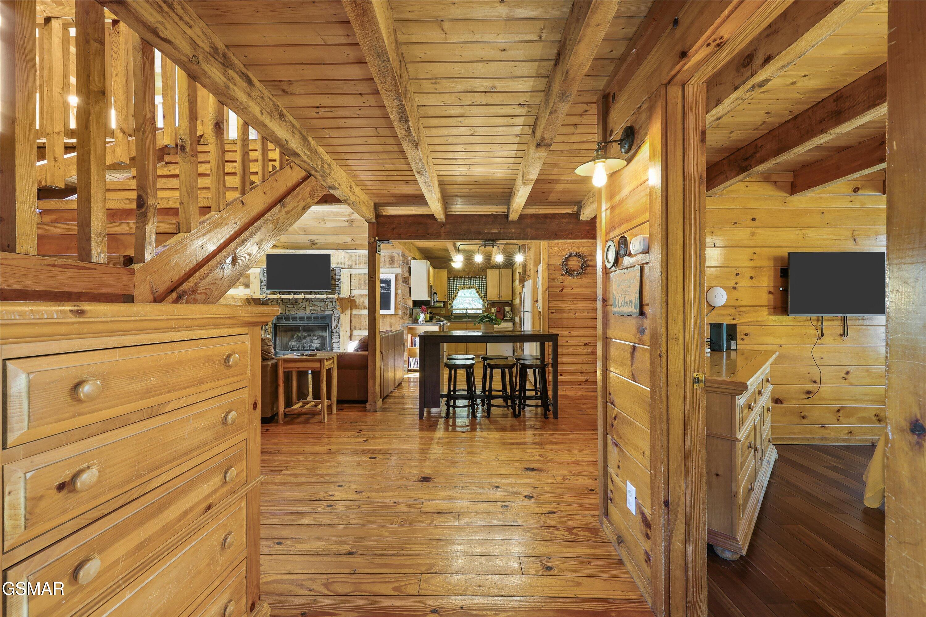 1483 Honey Oaks Way Sevierville TN 37876