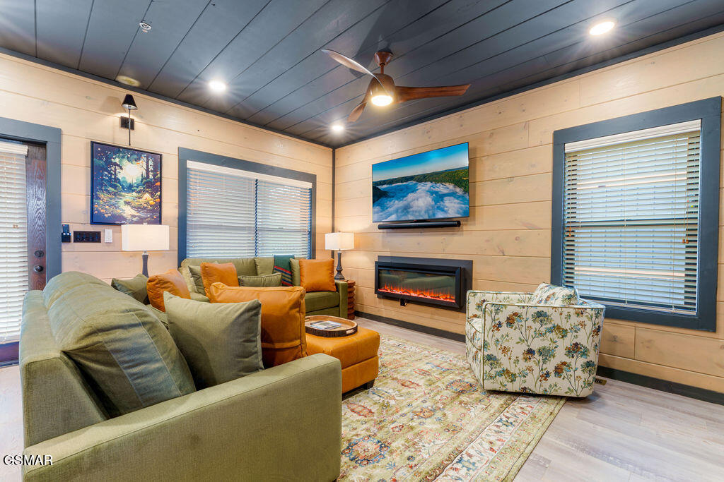 625 Summer Valley Way Sevierville TN 37862