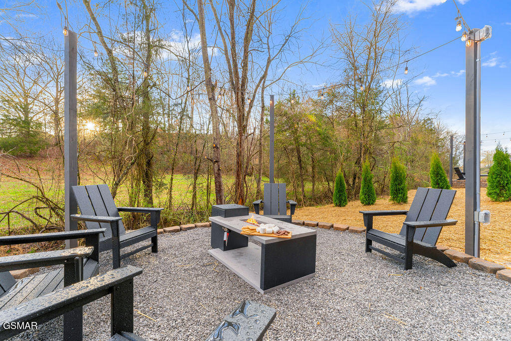 625 Summer Valley Way Sevierville TN 37862