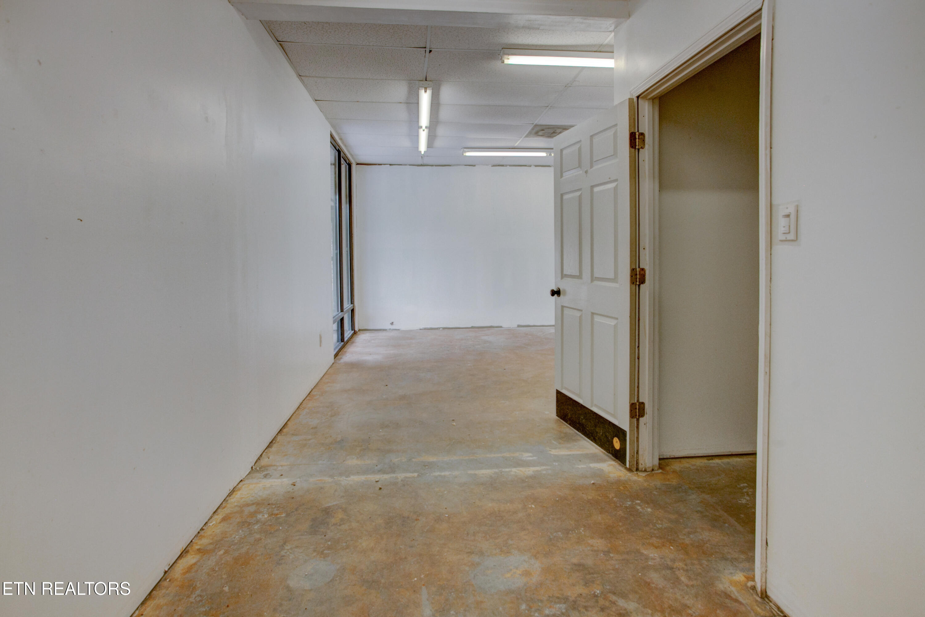 2560 Winfield Dunn Parkway Kodak TN 37764