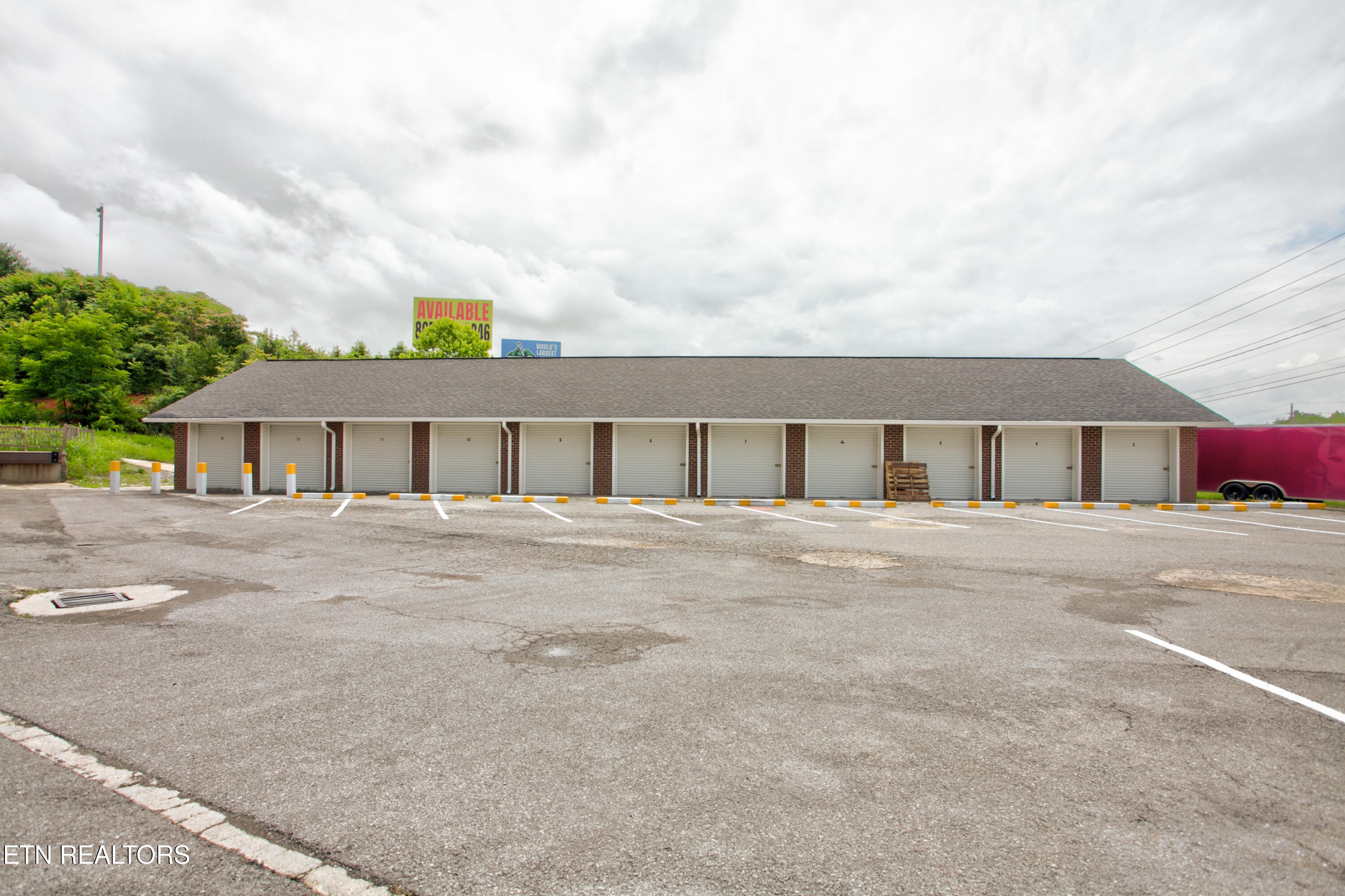 2560 Winfield Dunn Parkway Kodak TN 37764
