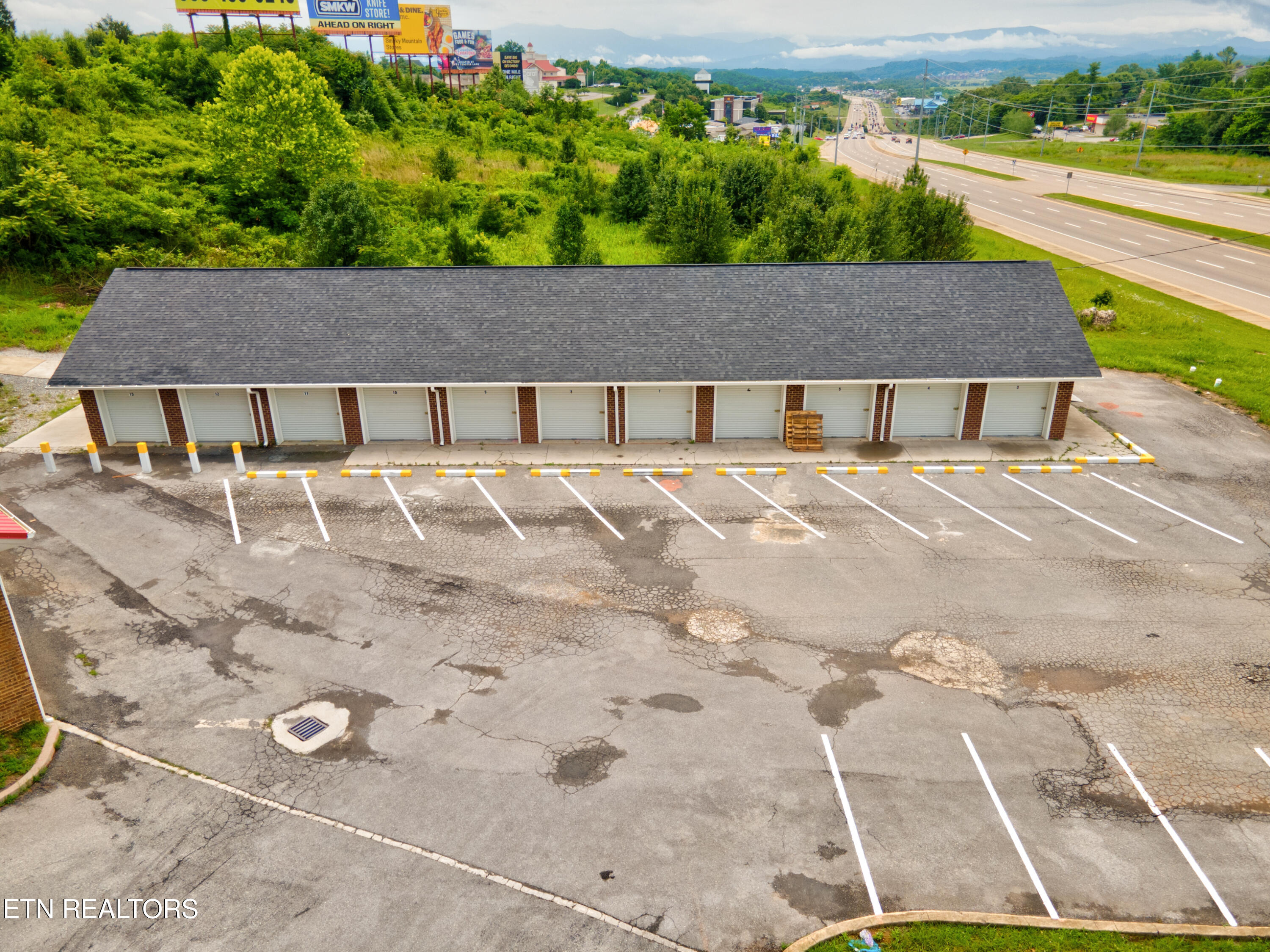 2560 Winfield Dunn Parkway Kodak TN 37764