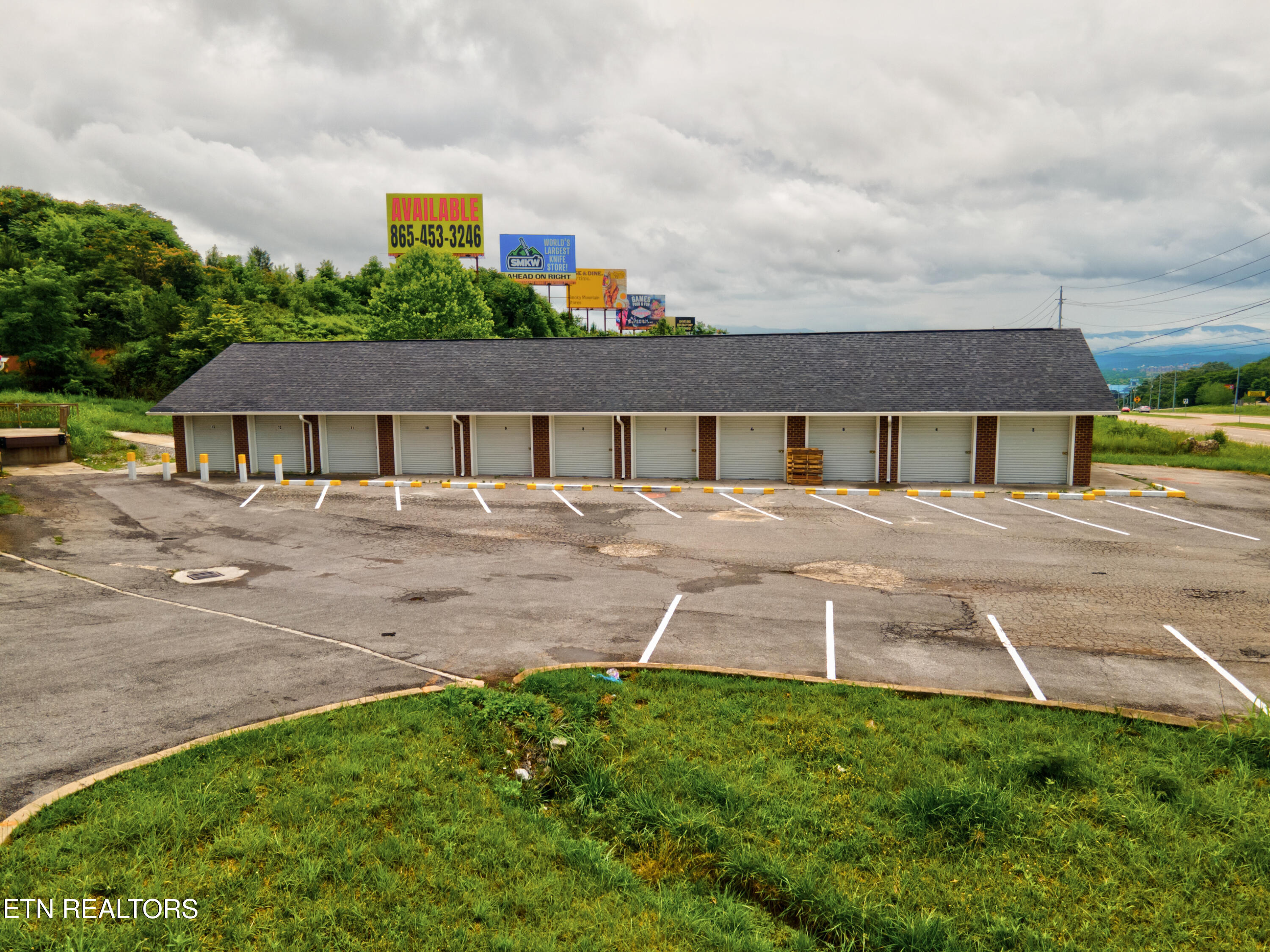 2560 Winfield Dunn Parkway Kodak TN 37764