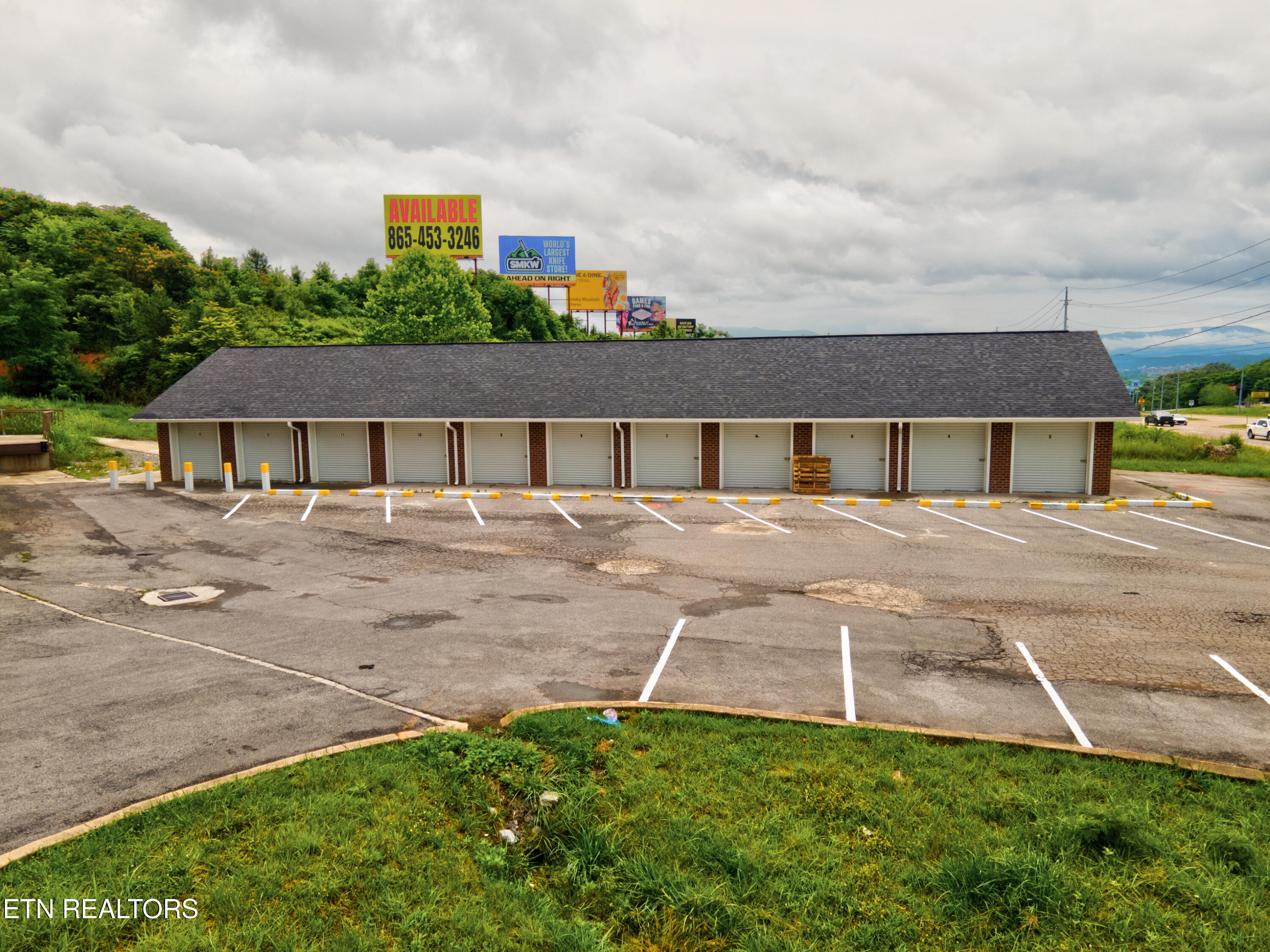 2560 Winfield Dunn Parkway Kodak TN 37764