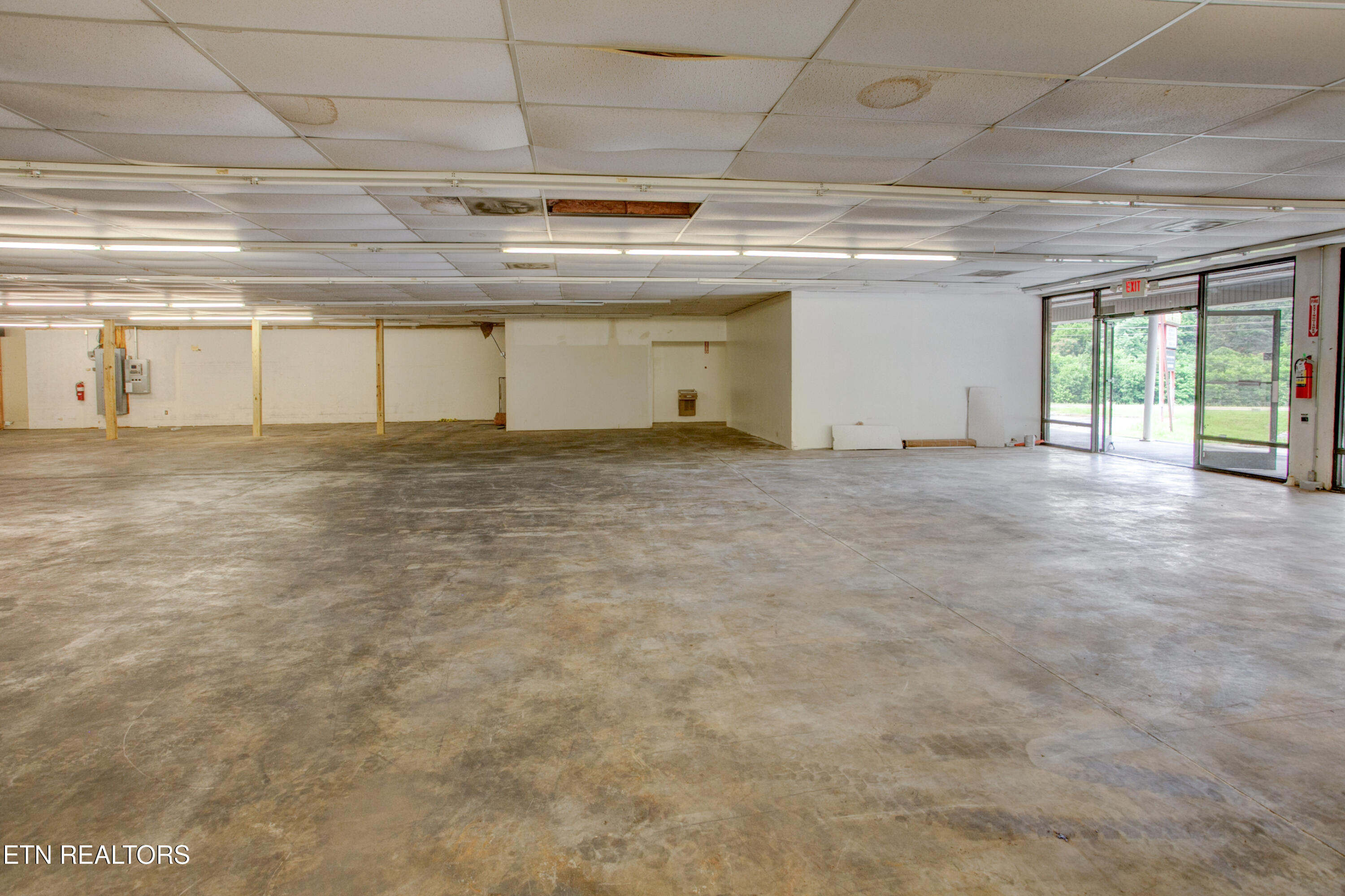 2560 Winfield Dunn Parkway Kodak TN 37764