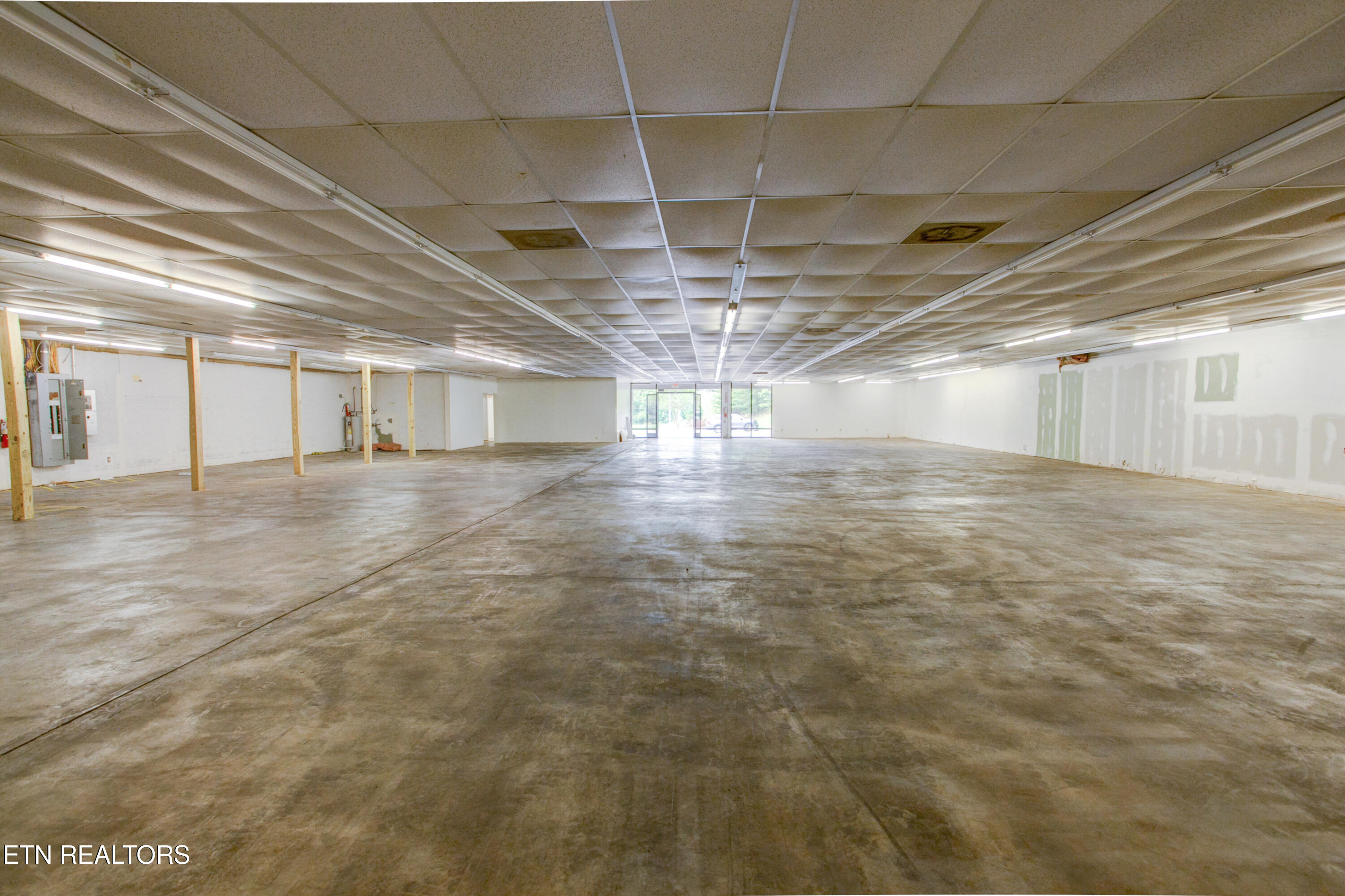 2560 Winfield Dunn Parkway Kodak TN 37764
