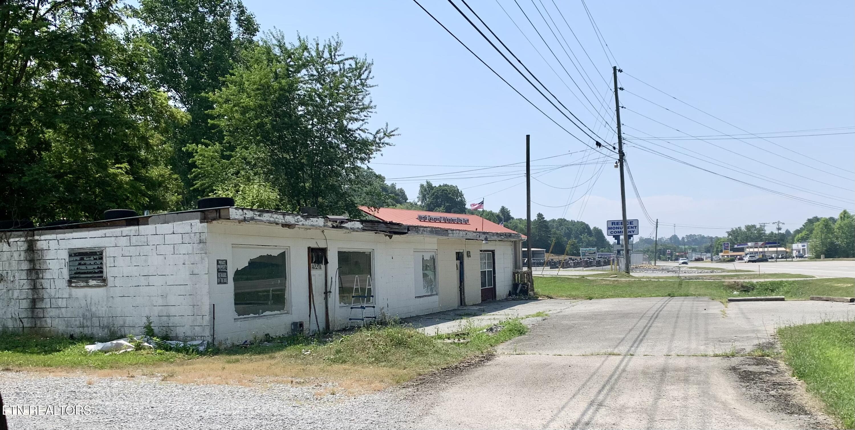3340 Highway 25e Tazewell TN 37879