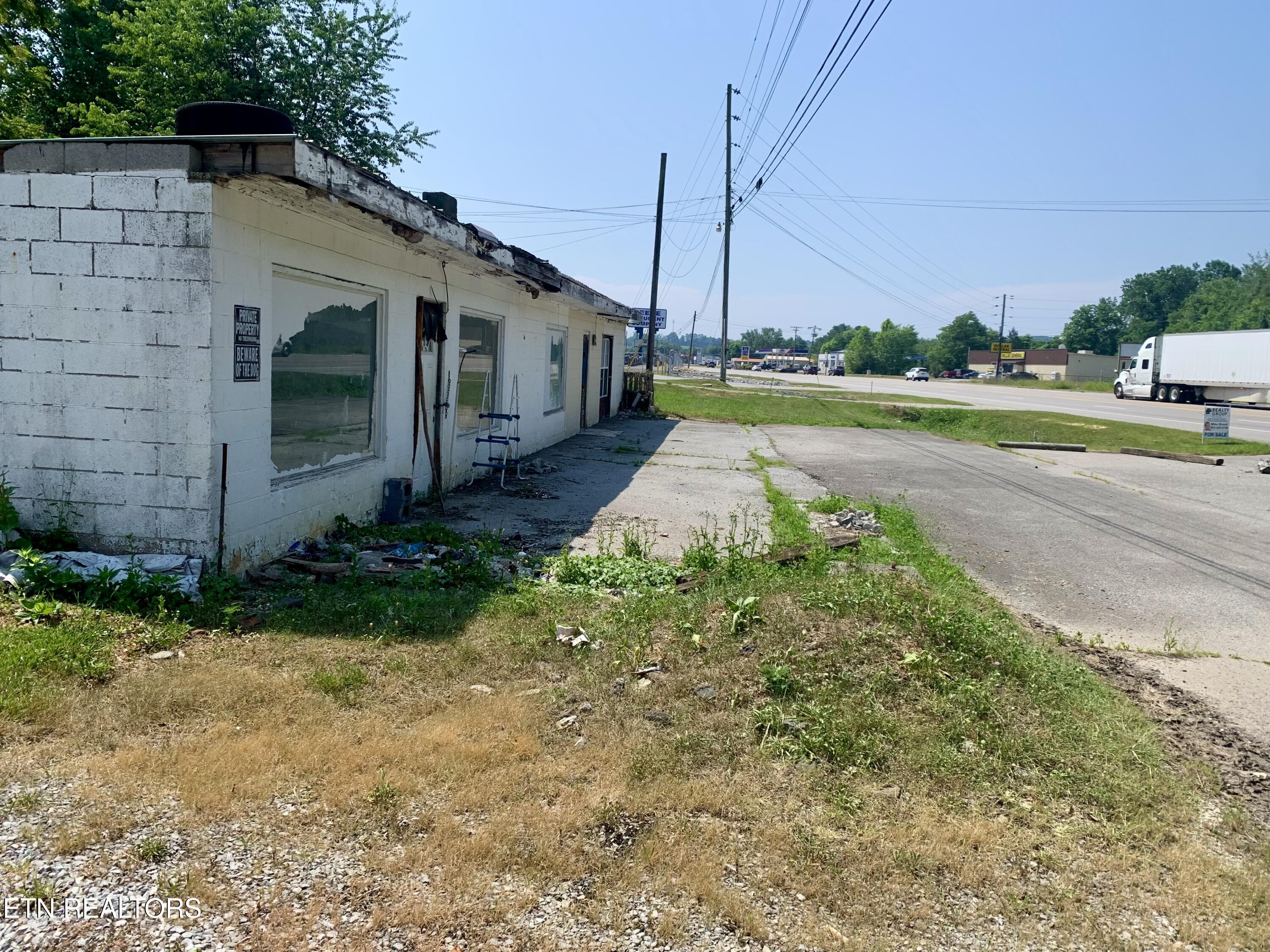 3340 Highway 25e Tazewell TN 37879
