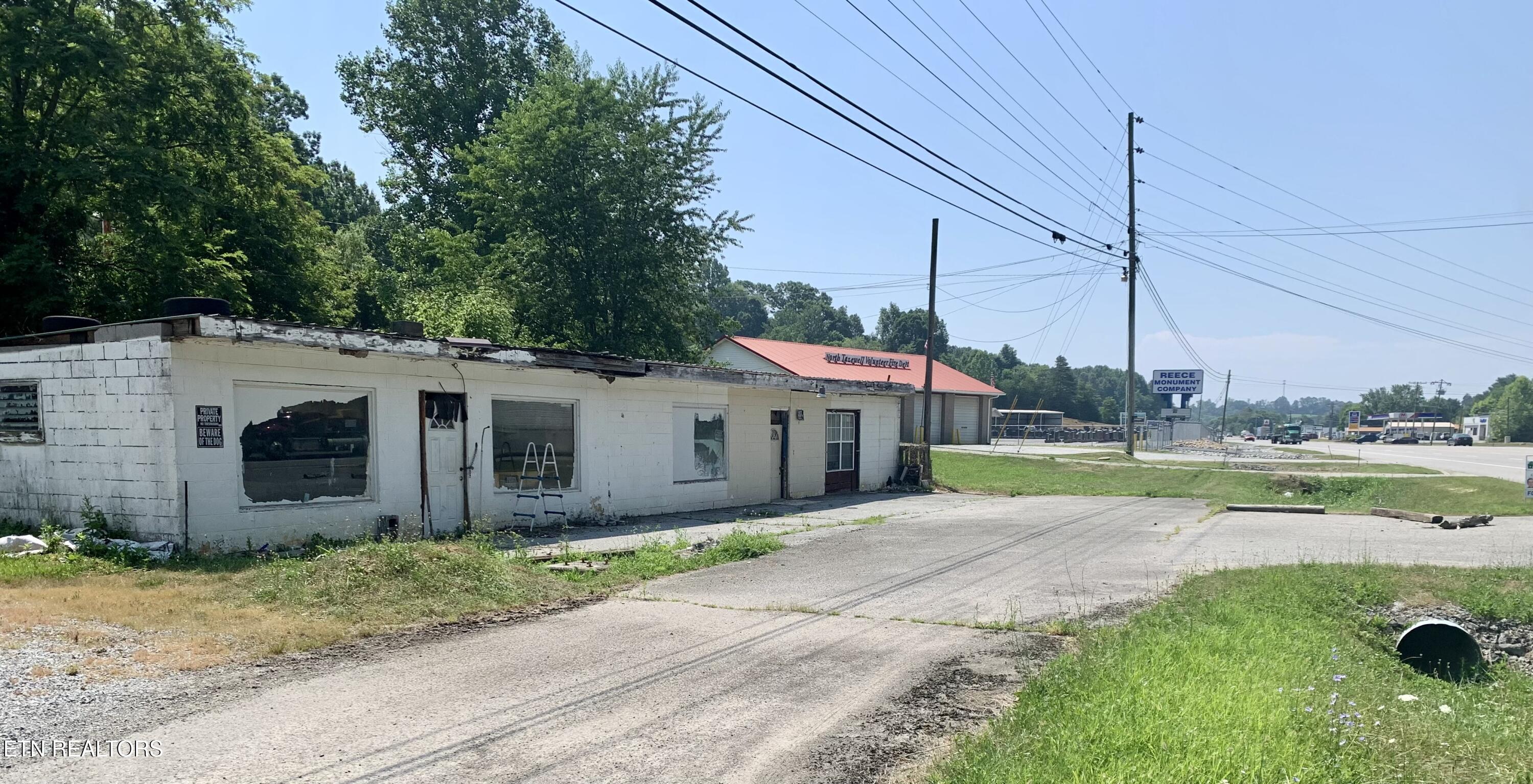3340 Highway 25e Tazewell TN 37879