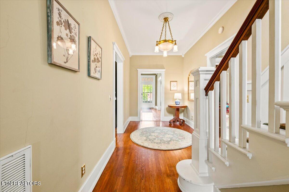 201 W Washington Avenue Clinton TN 37716