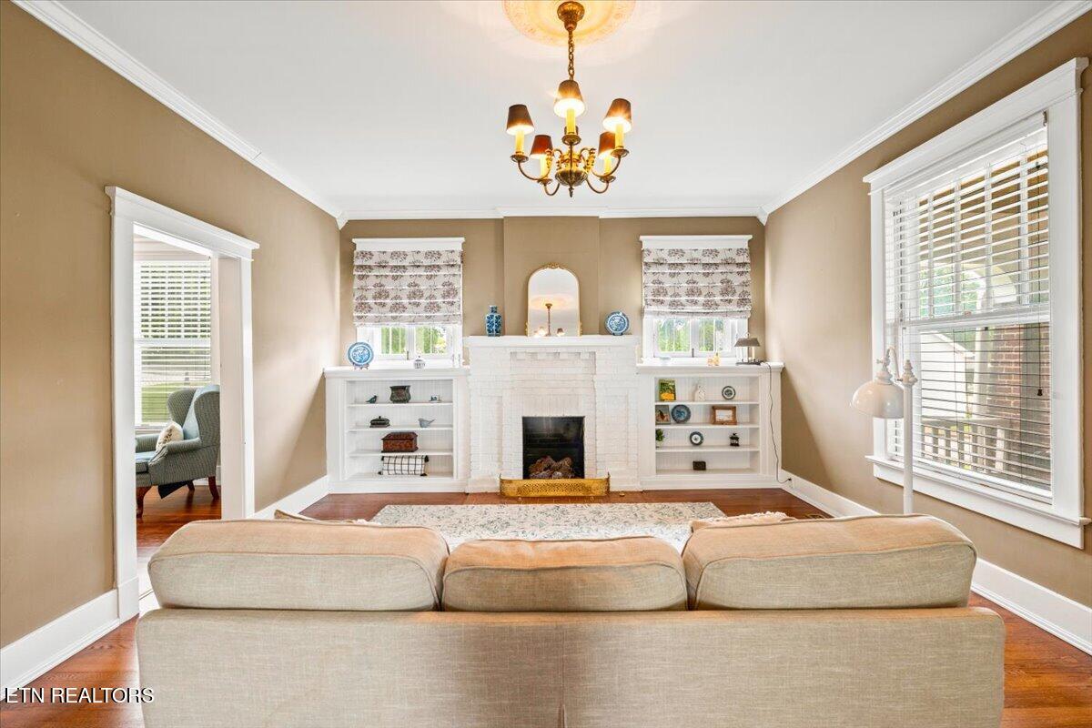 201 W Washington Avenue Clinton TN 37716