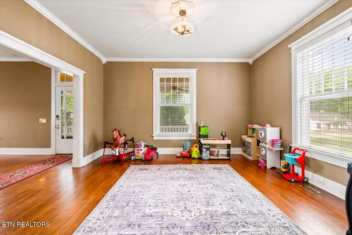 201 W Washington Avenue Clinton TN 37716