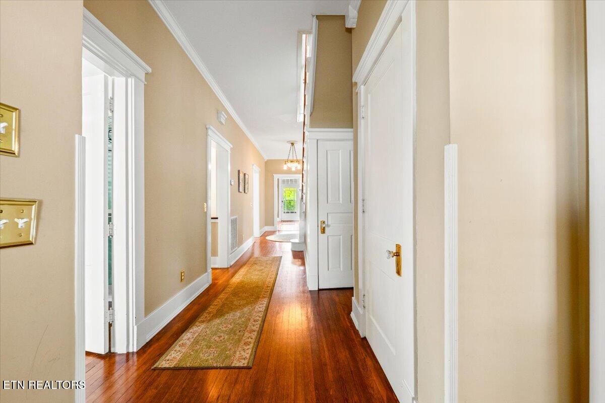 201 W Washington Avenue Clinton TN 37716
