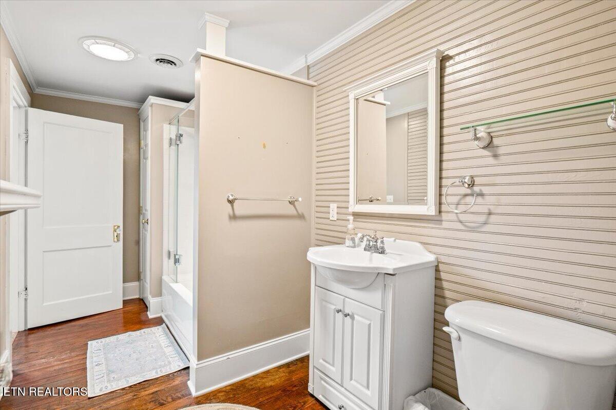 201 W Washington Avenue Clinton TN 37716