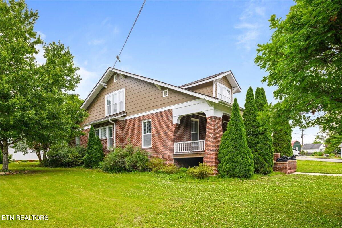 201 W Washington Avenue Clinton TN 37716