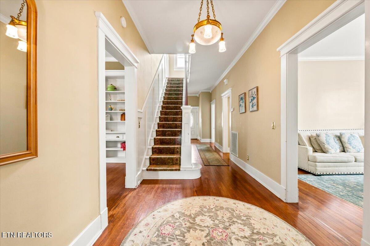 201 W Washington Avenue Clinton TN 37716