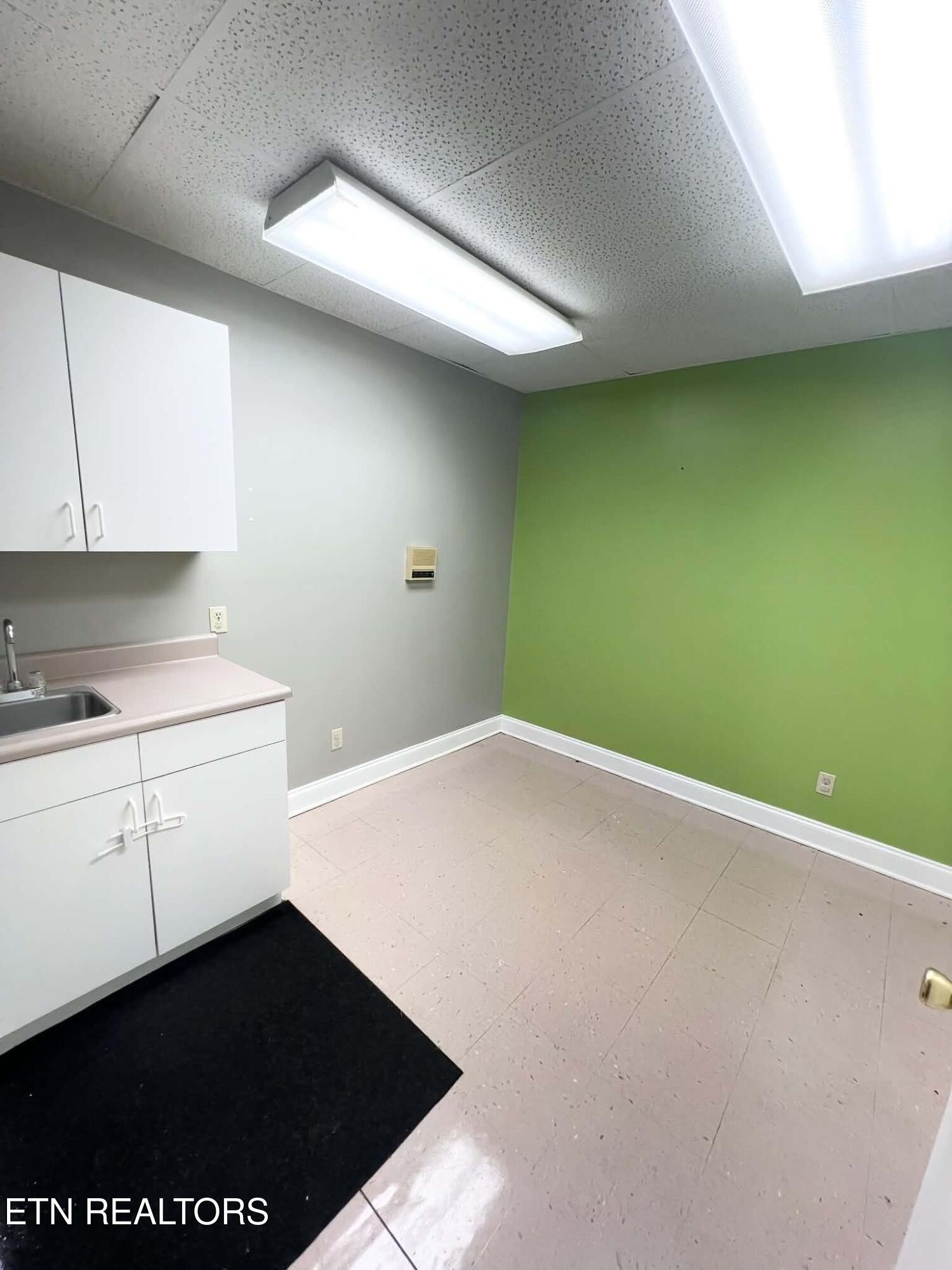 502 W Central Avenue Lafollette TN 37766