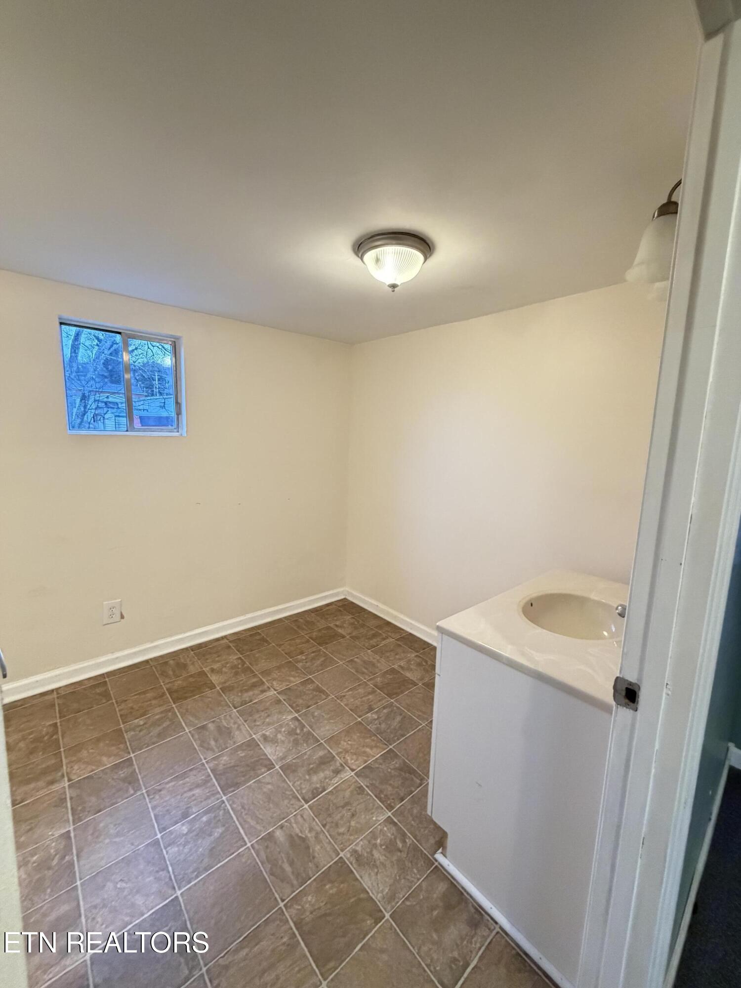 970 Sevier Drive Harriman TN 37748