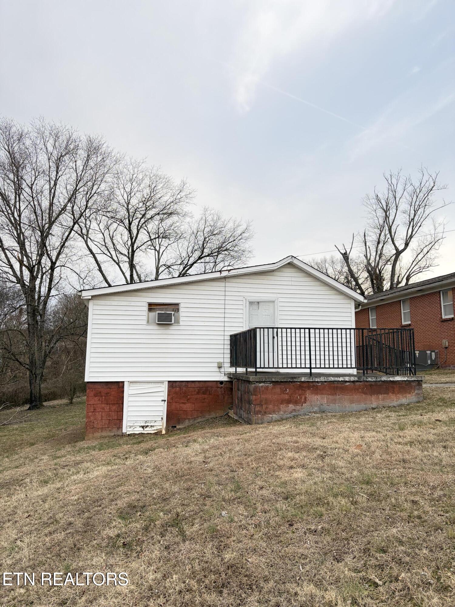970 Sevier Drive Harriman TN 37748