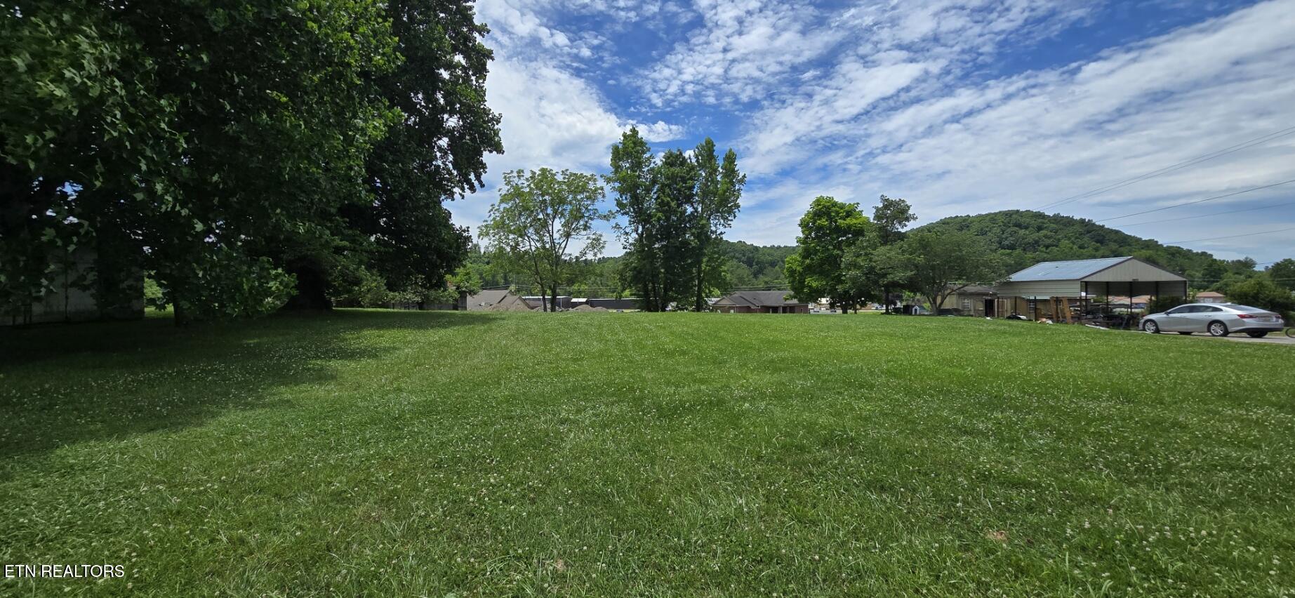 599 W 3rd Avenue Oneida TN 37841