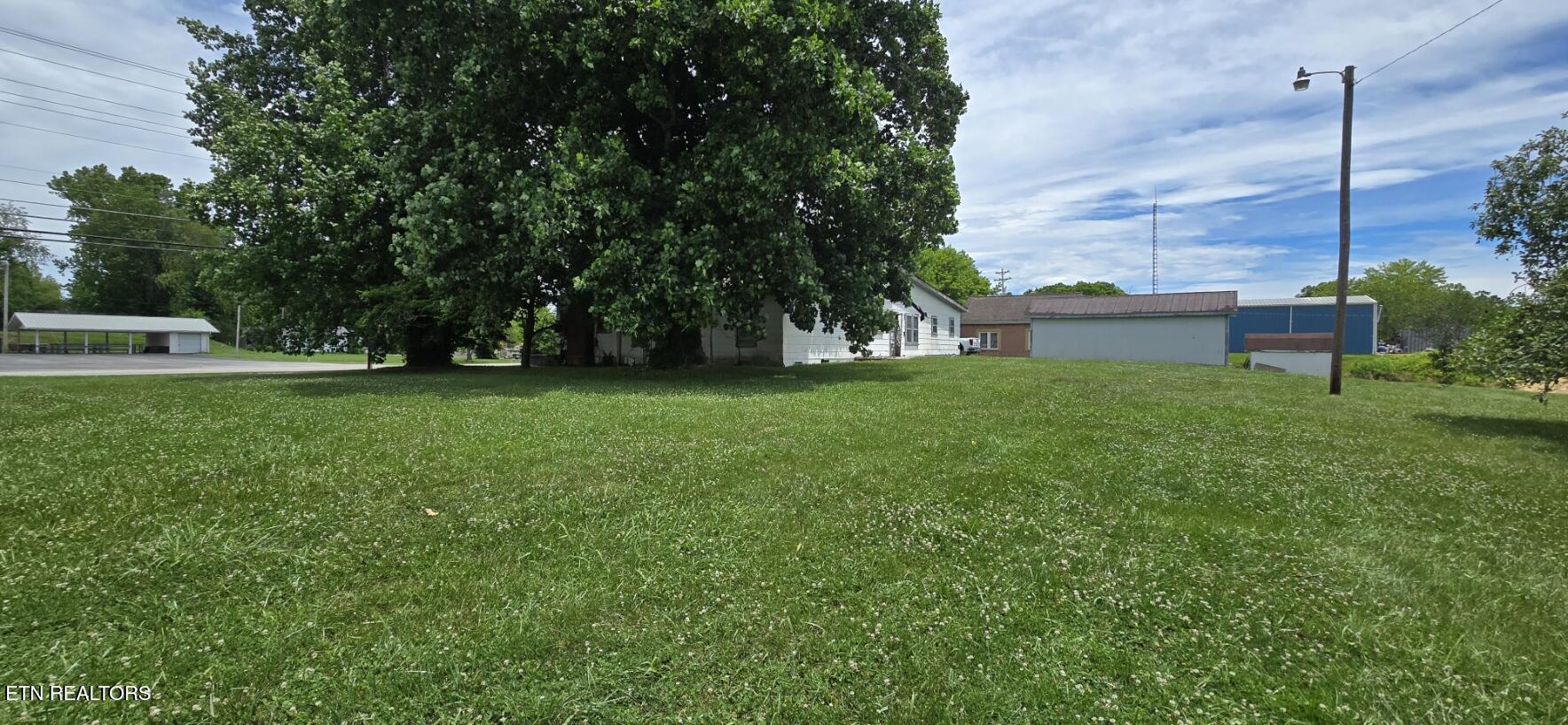 599 W 3rd Avenue Oneida TN 37841
