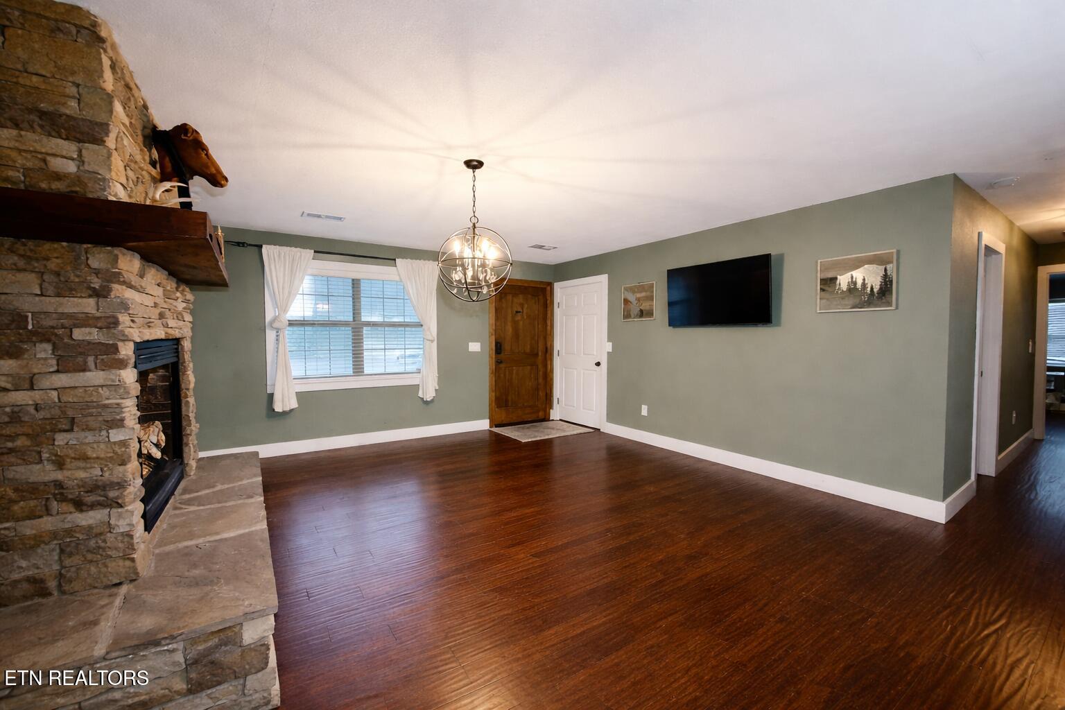 3136 Easy Street Sevierville TN 37862