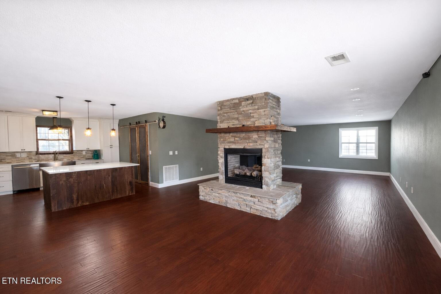 3136 Easy Street Sevierville TN 37862