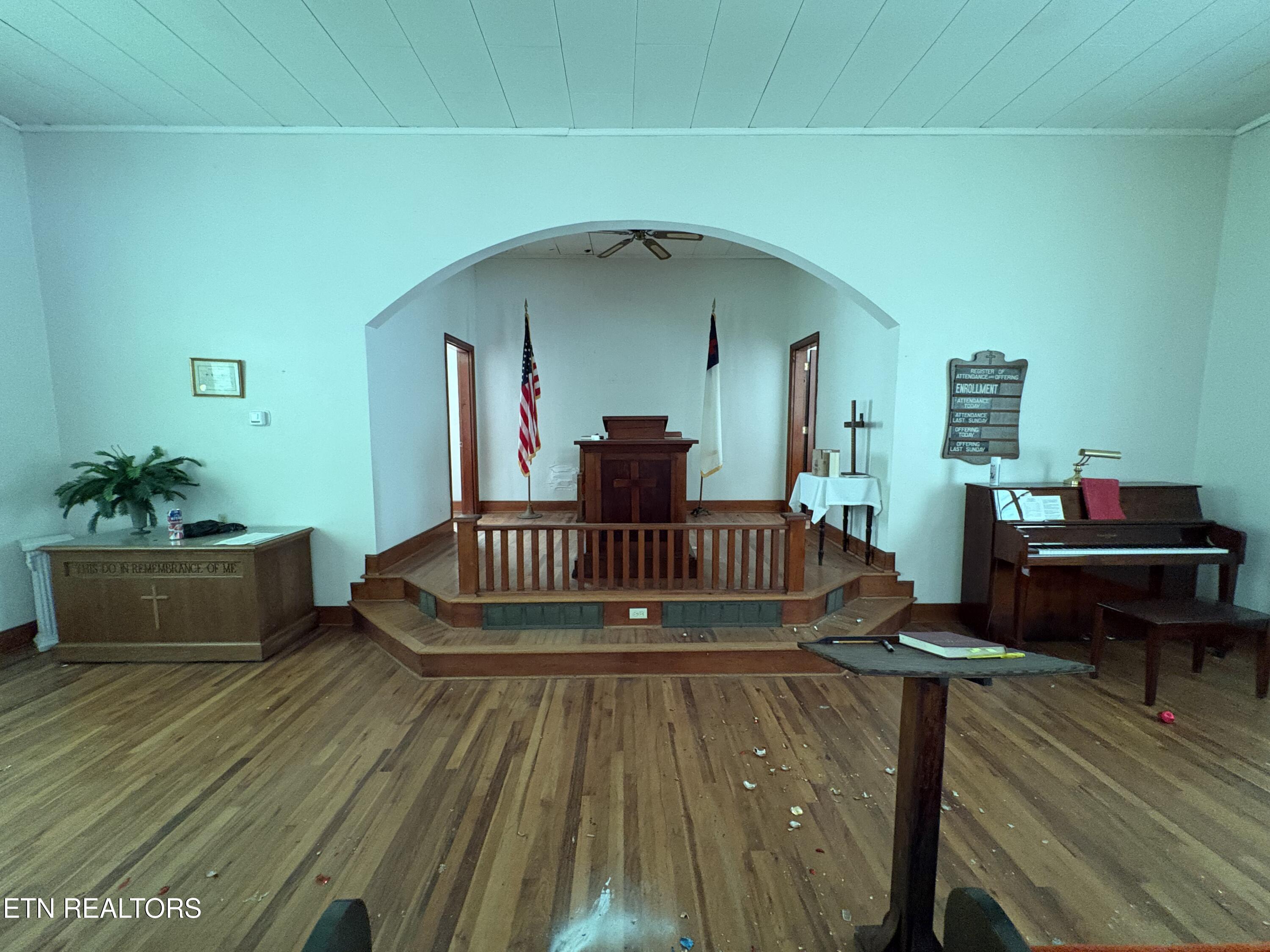 945 Lonesome Valley Road Tazewell TN 37879