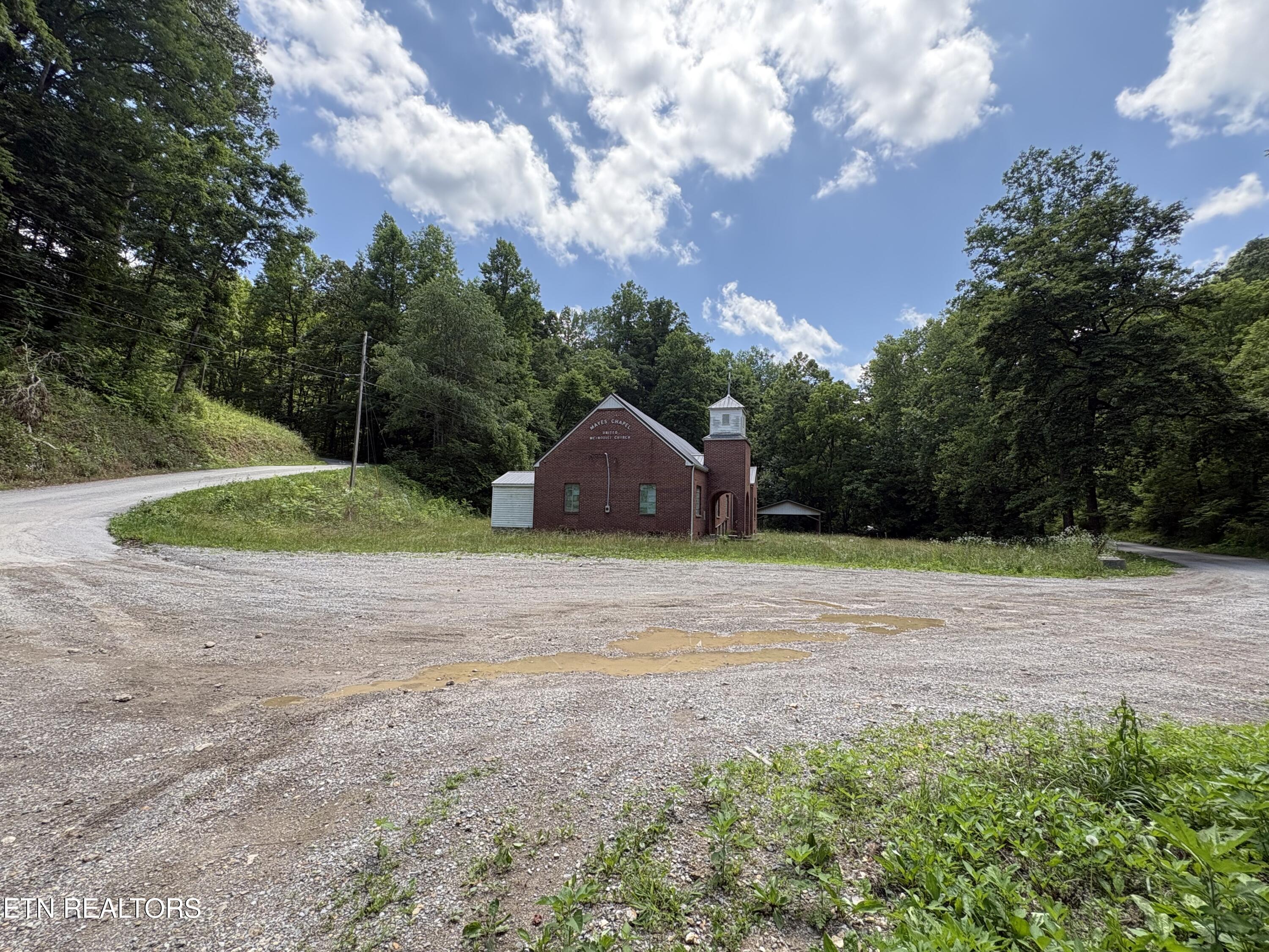 945 Lonesome Valley Road Tazewell TN 37879