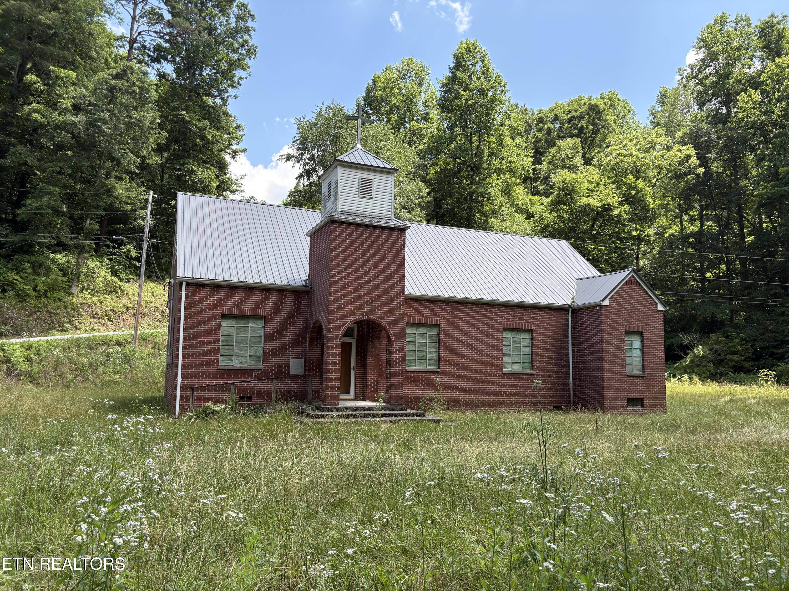 945 Lonesome Valley Road Tazewell TN 37879