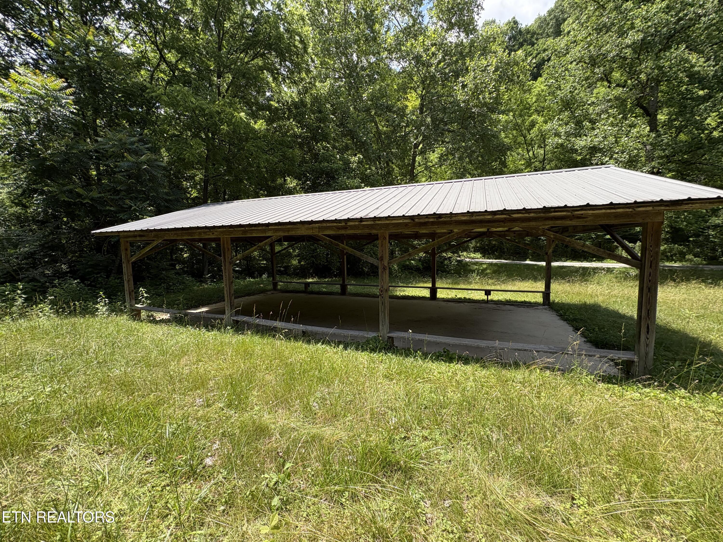 945 Lonesome Valley Road Tazewell TN 37879