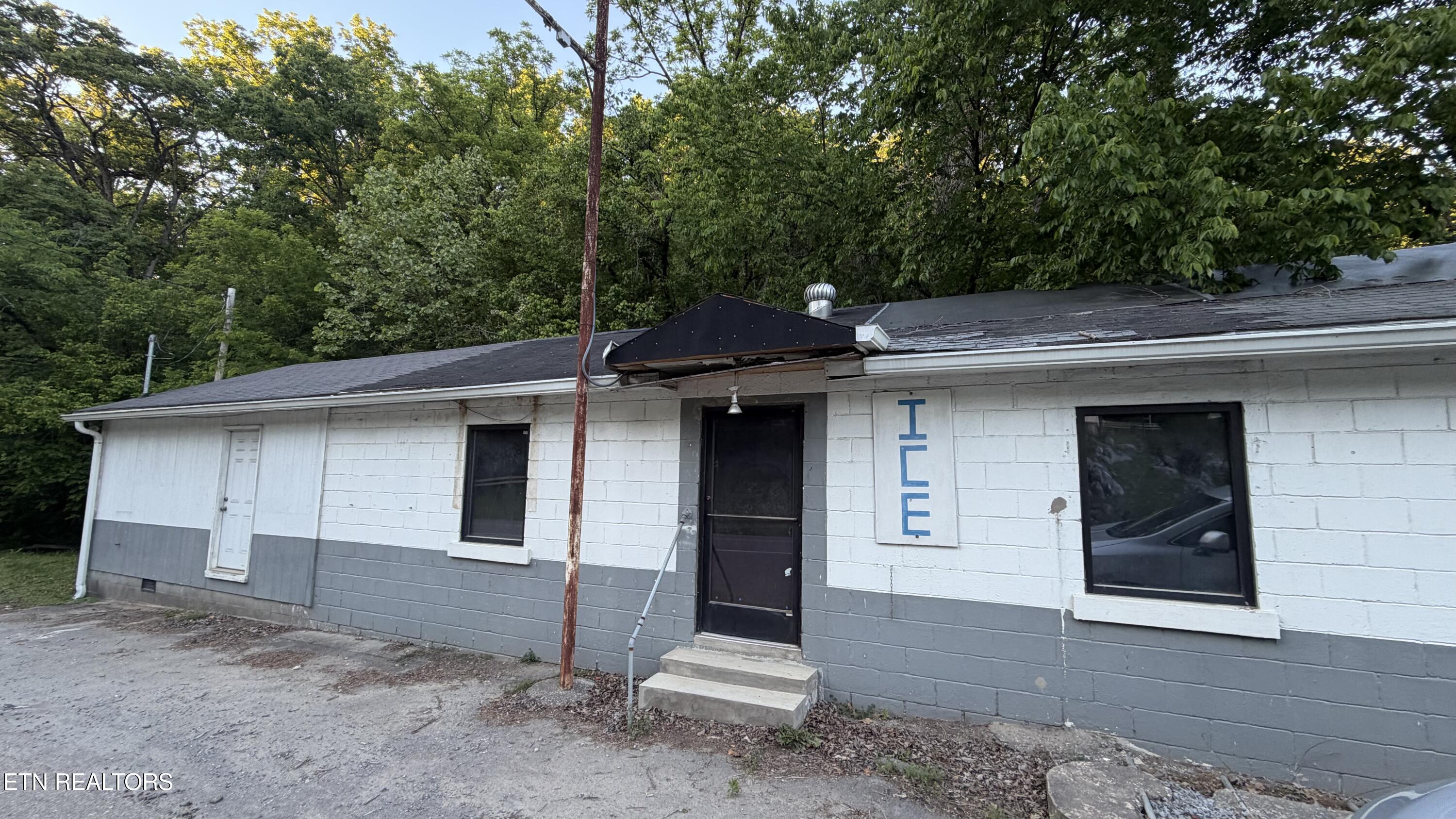 1280 Tennessee 73 Newport TN 37821