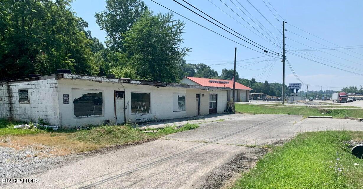 3340 Hwy 25e Tazewell TN 37879