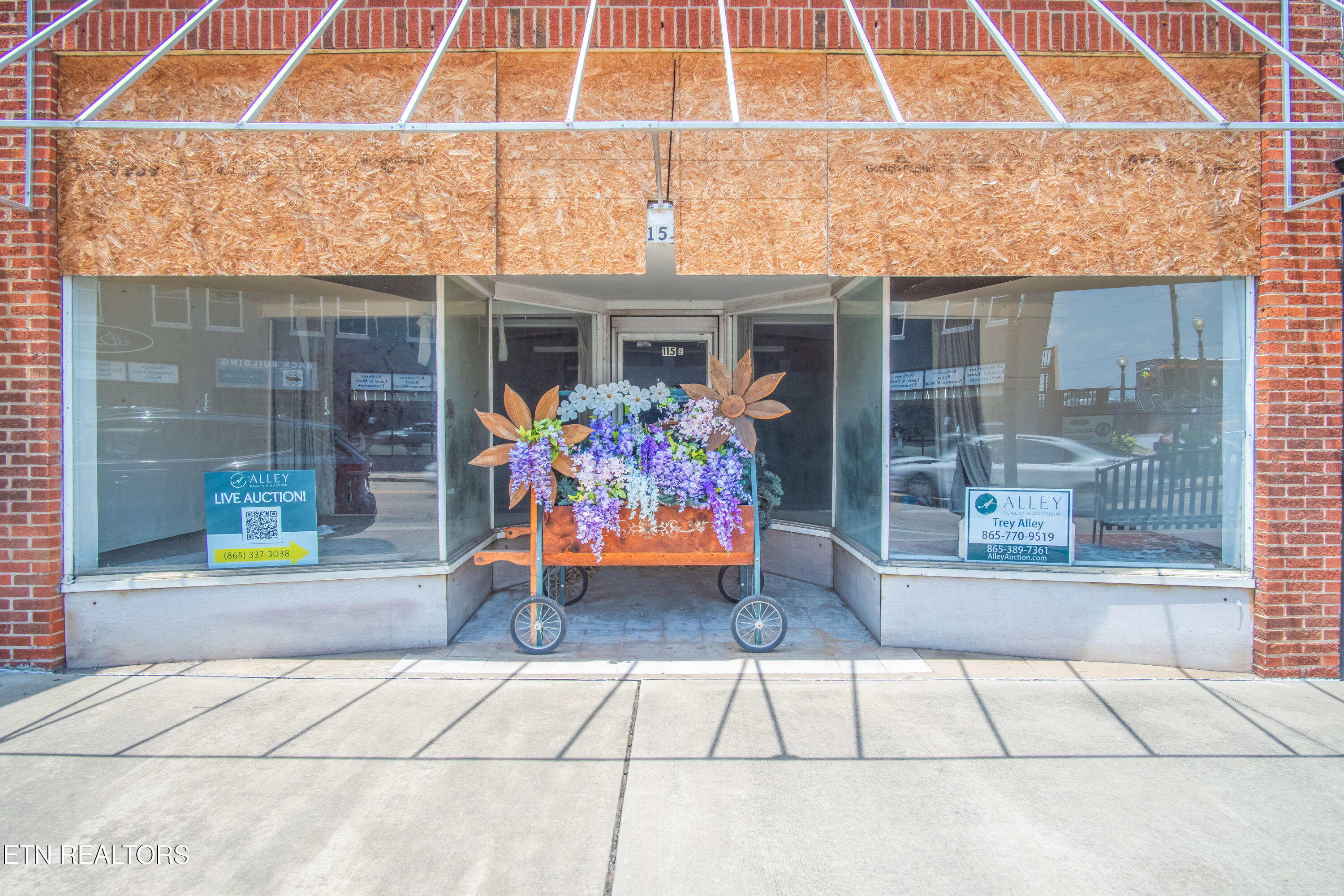 115 E Broadway Street Lenoir City TN 37771