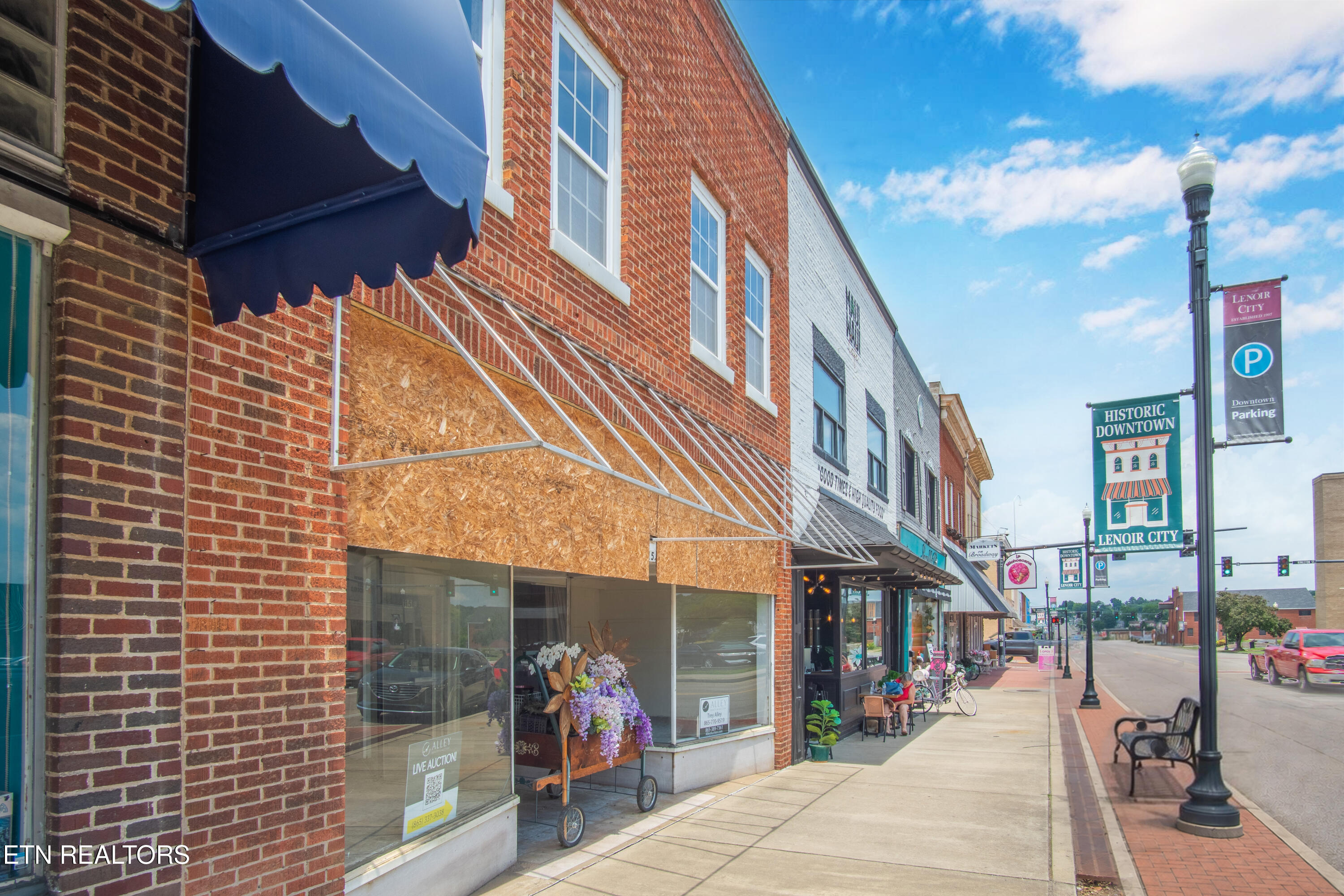 115 E Broadway Street Lenoir City TN 37771